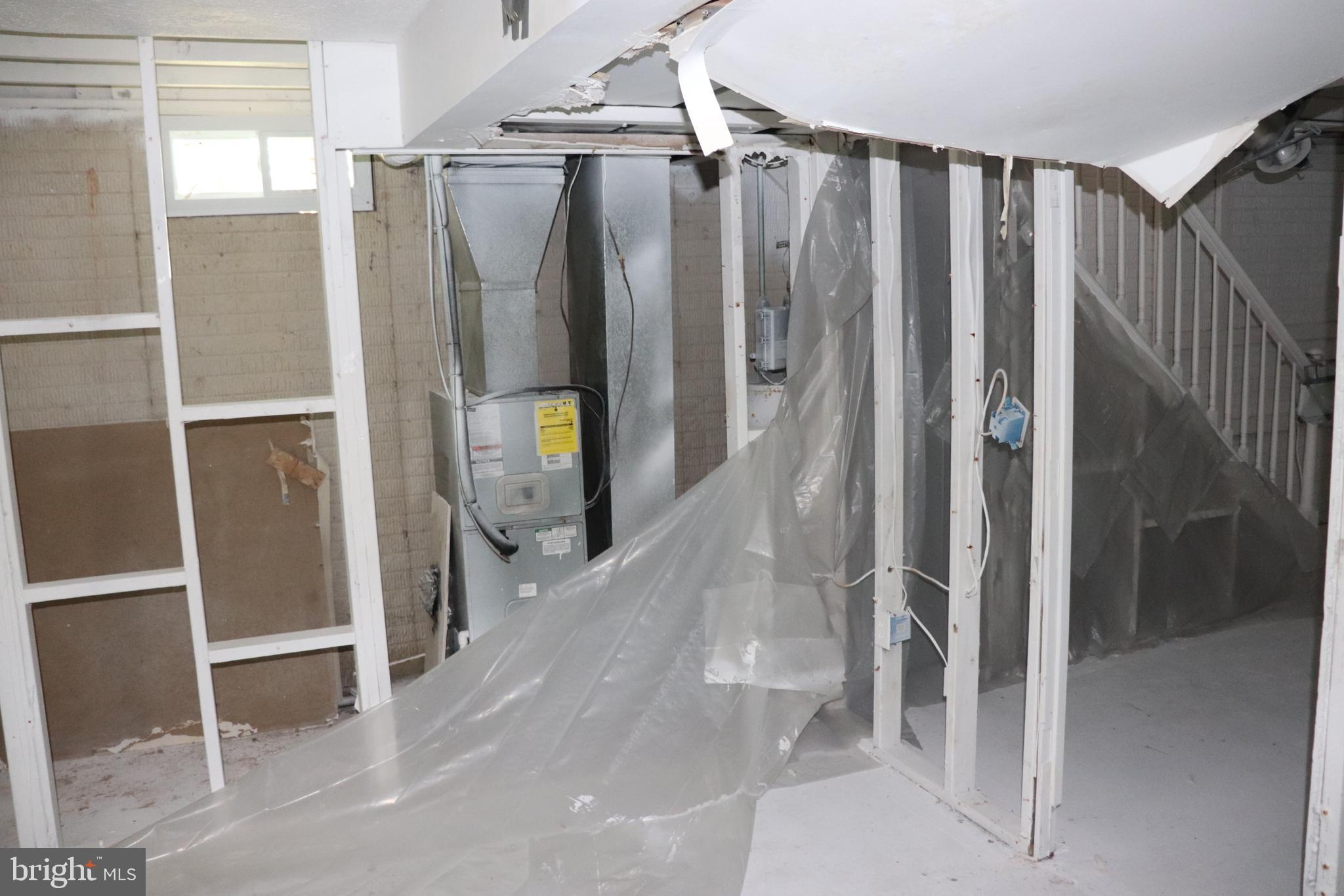 MIDDLE RIVER - Residential