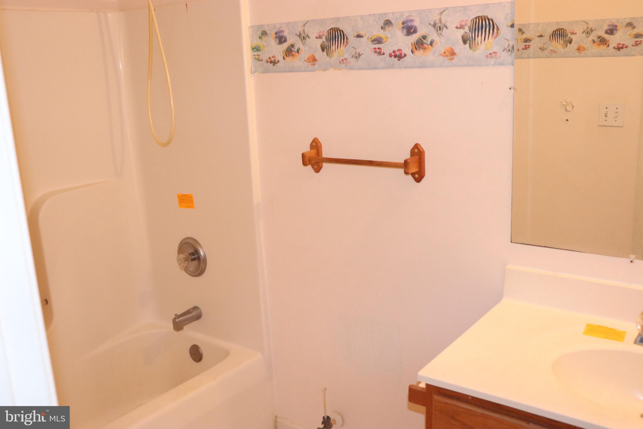 MIDDLE RIVER - Residential