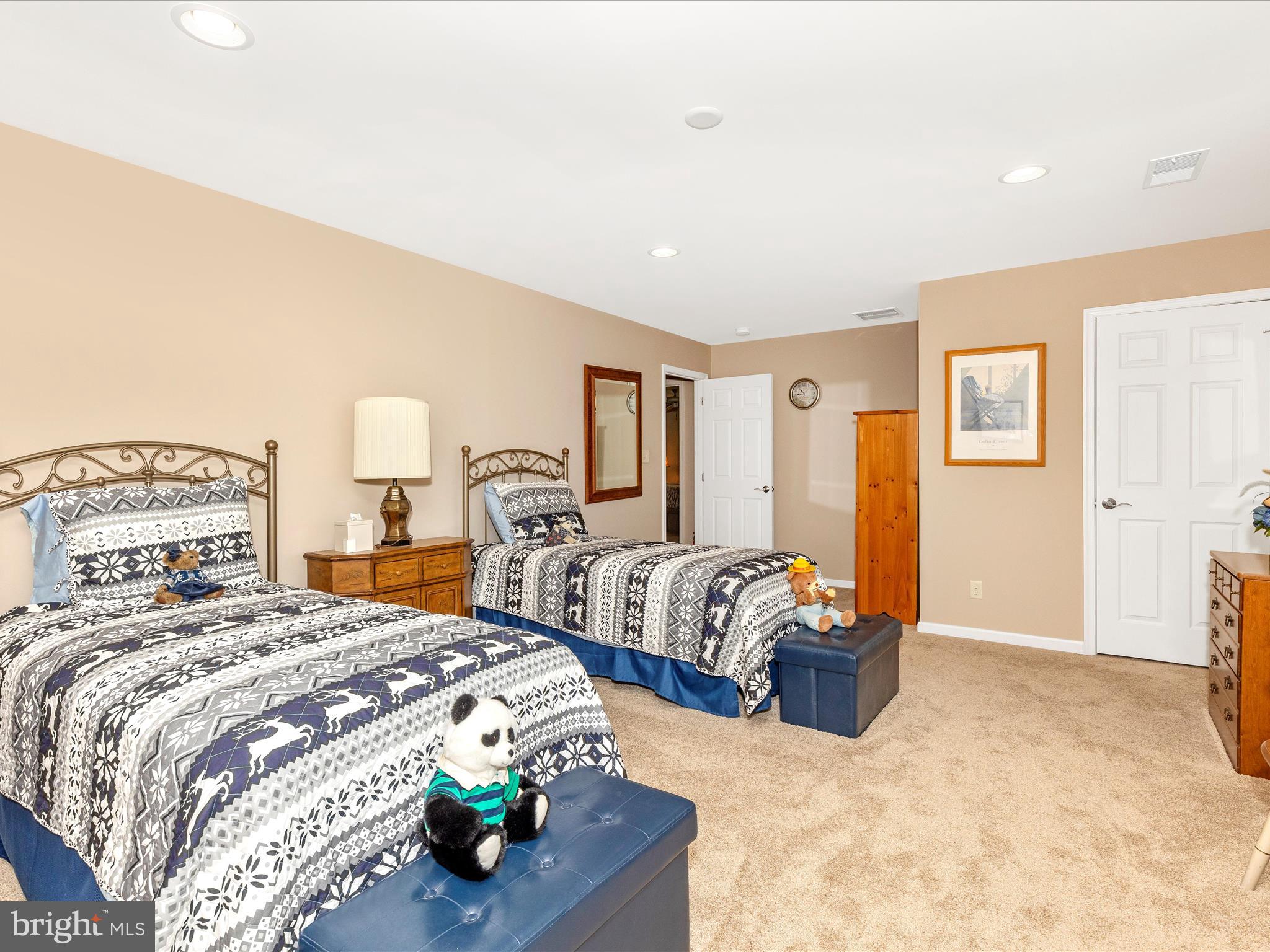 PENN NATIONAL - Residential