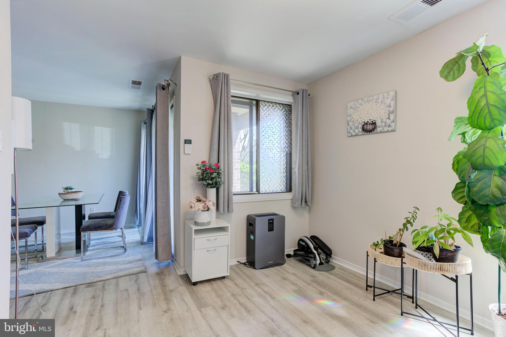 JEFFERSON MEWS - Residential