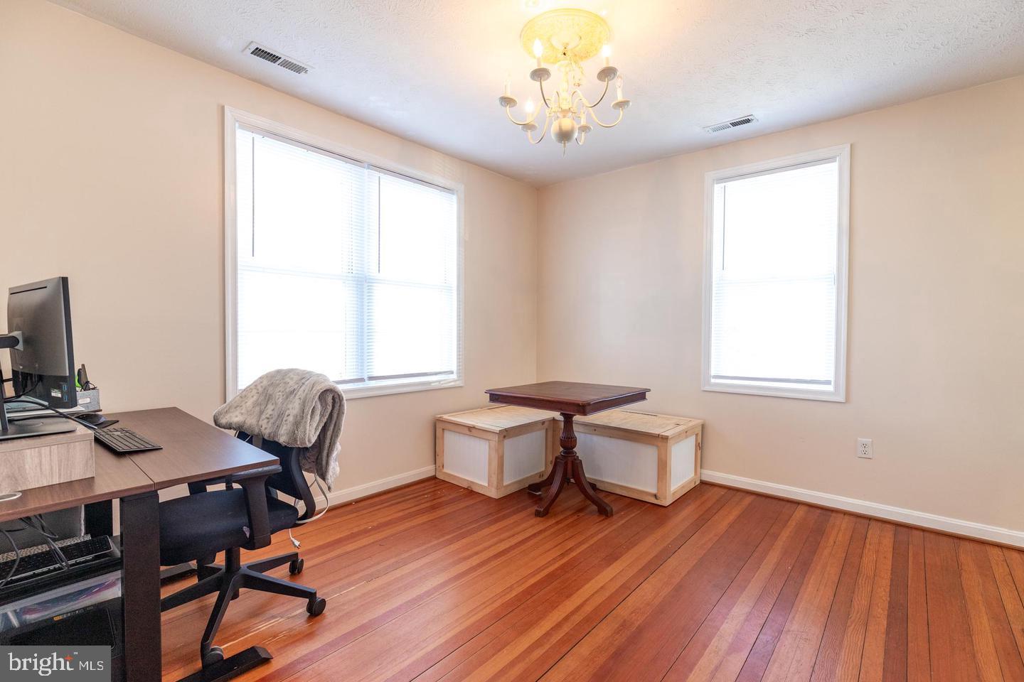 23398 HOLLYWOOD ROAD