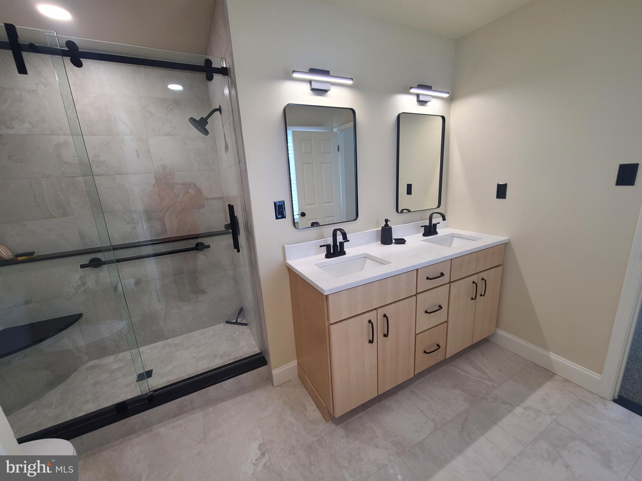 MONTGOMERY GREENE - Residential Lease