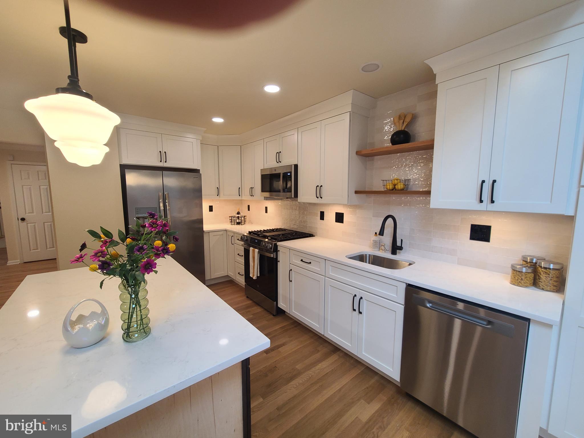 MONTGOMERY GREENE - Residential Lease