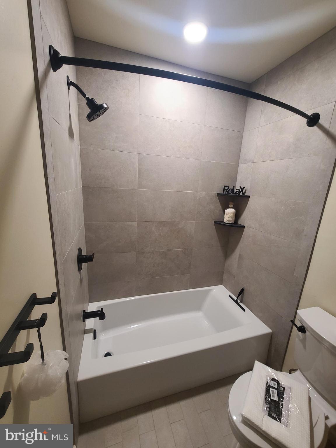 MONTGOMERY GREENE - Residential Lease