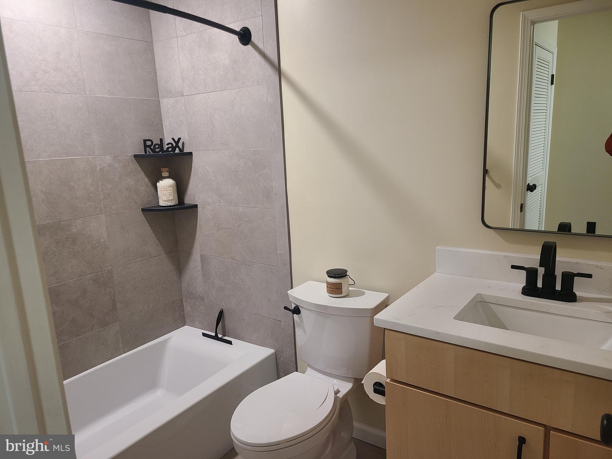 MONTGOMERY GREENE - Residential Lease