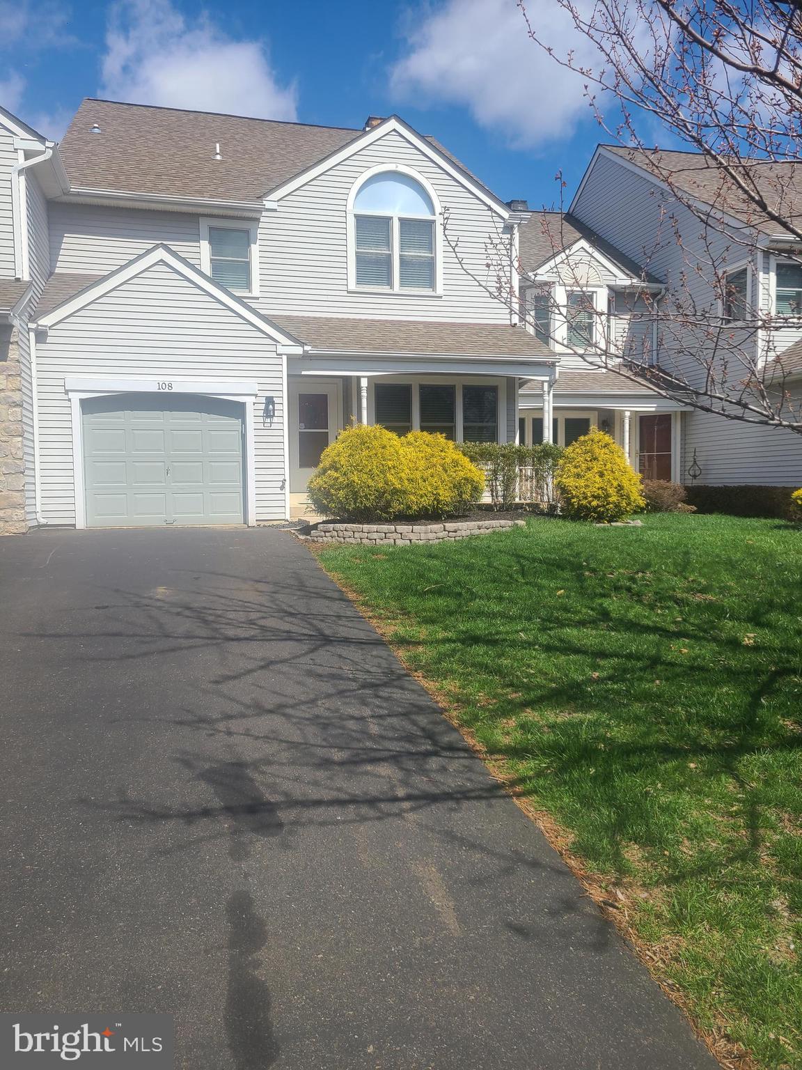 MONTGOMERY GREENE - Residential Lease