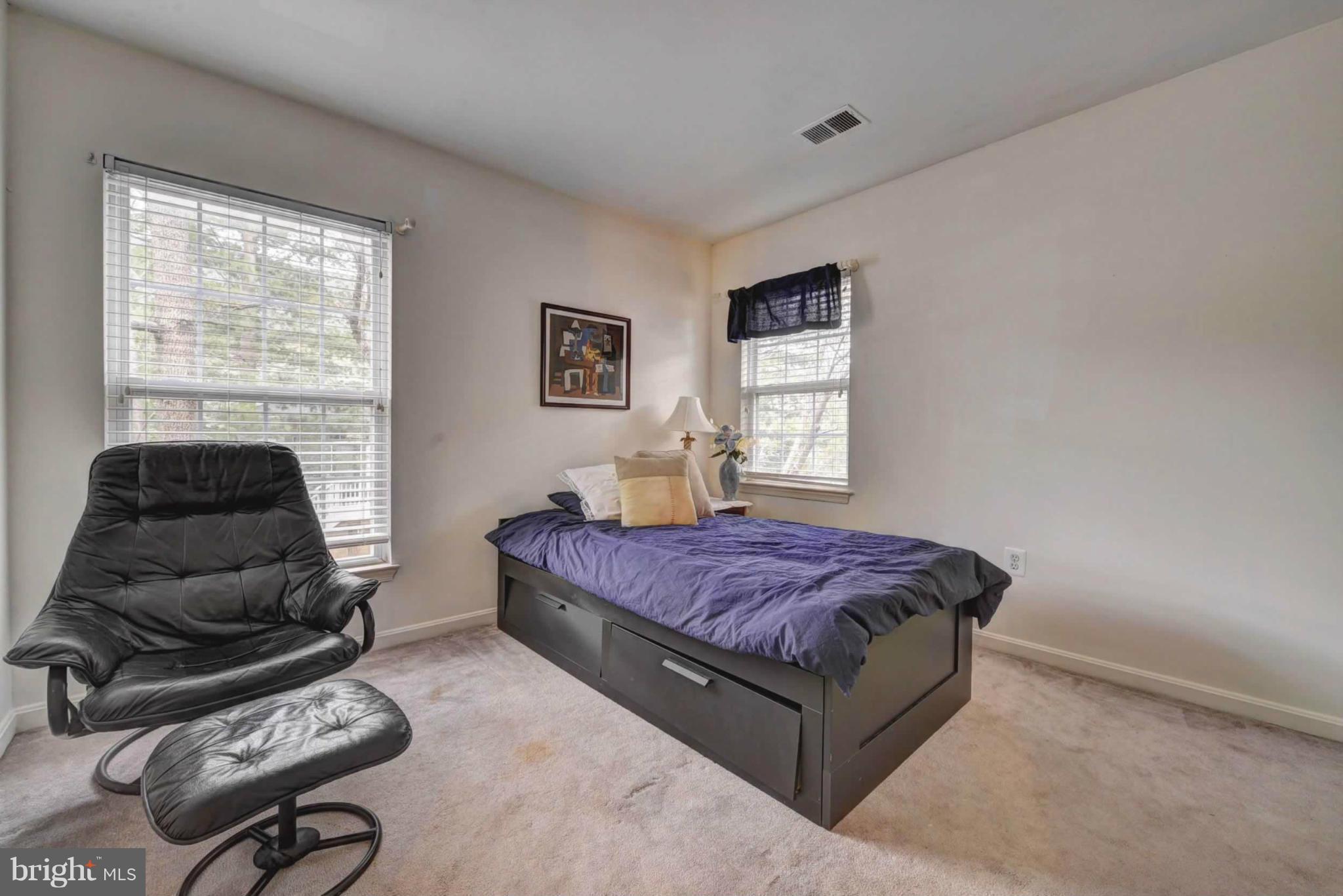 KINGSTOWNE - Residential