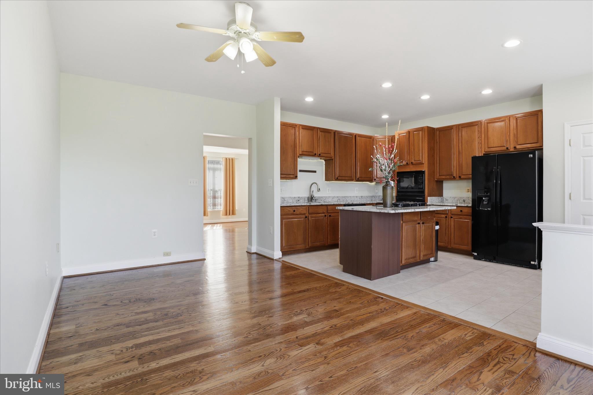 POTOMAC CROSSING - Residential