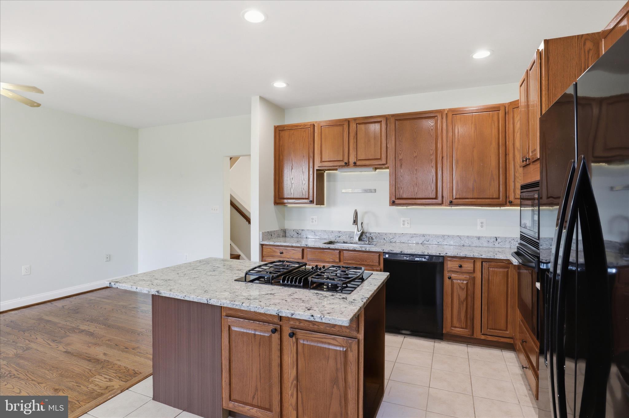 POTOMAC CROSSING - Residential