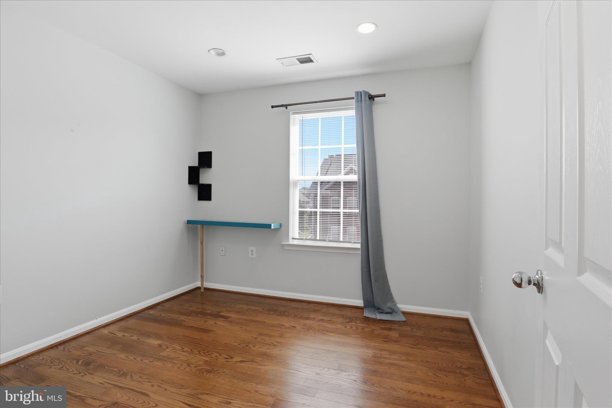 POTOMAC CROSSING - Residential