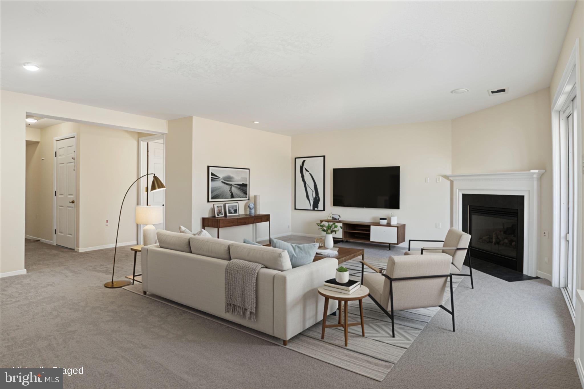 POTOMAC CROSSING - Residential