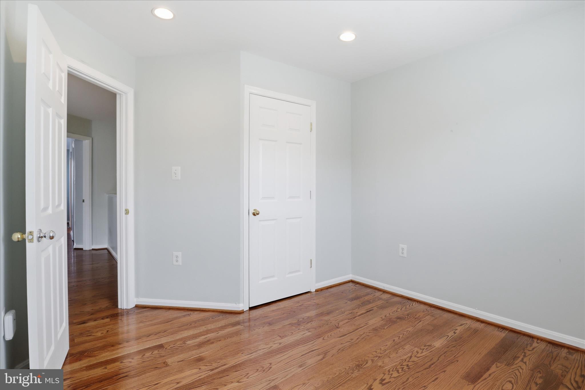 POTOMAC CROSSING - Residential