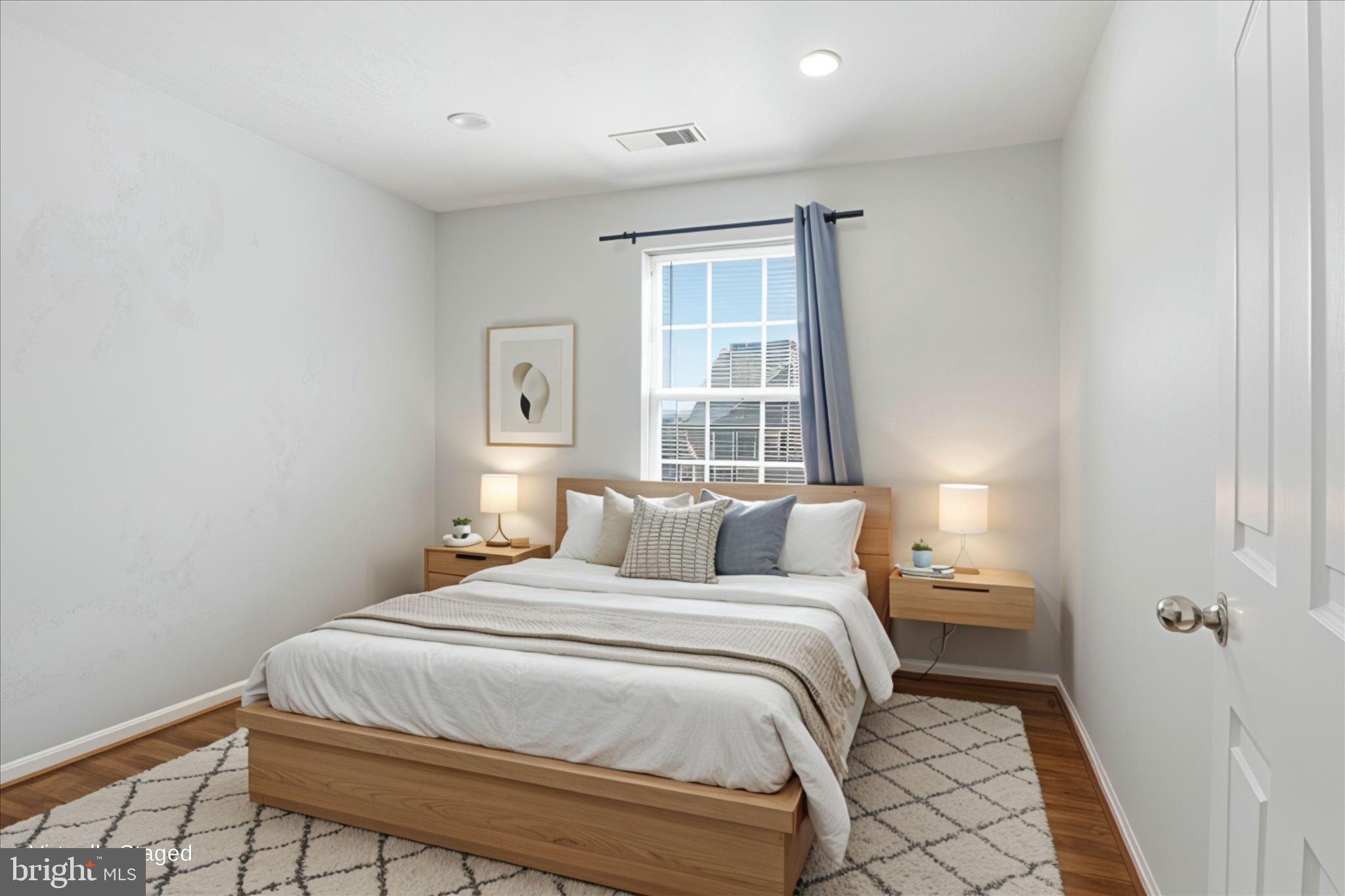 POTOMAC CROSSING - Residential