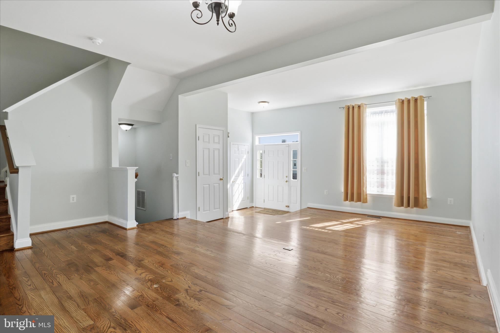 POTOMAC CROSSING - Residential