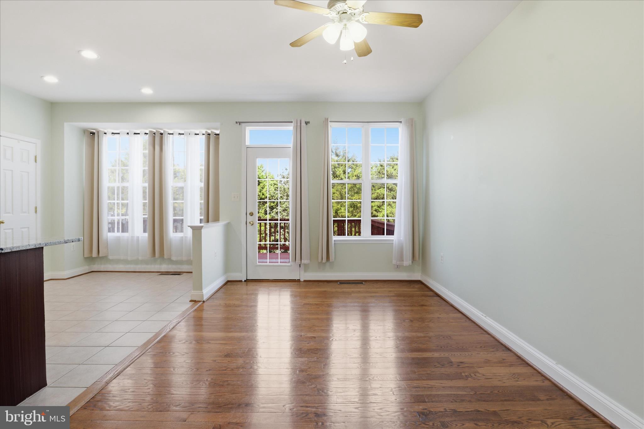 POTOMAC CROSSING - Residential