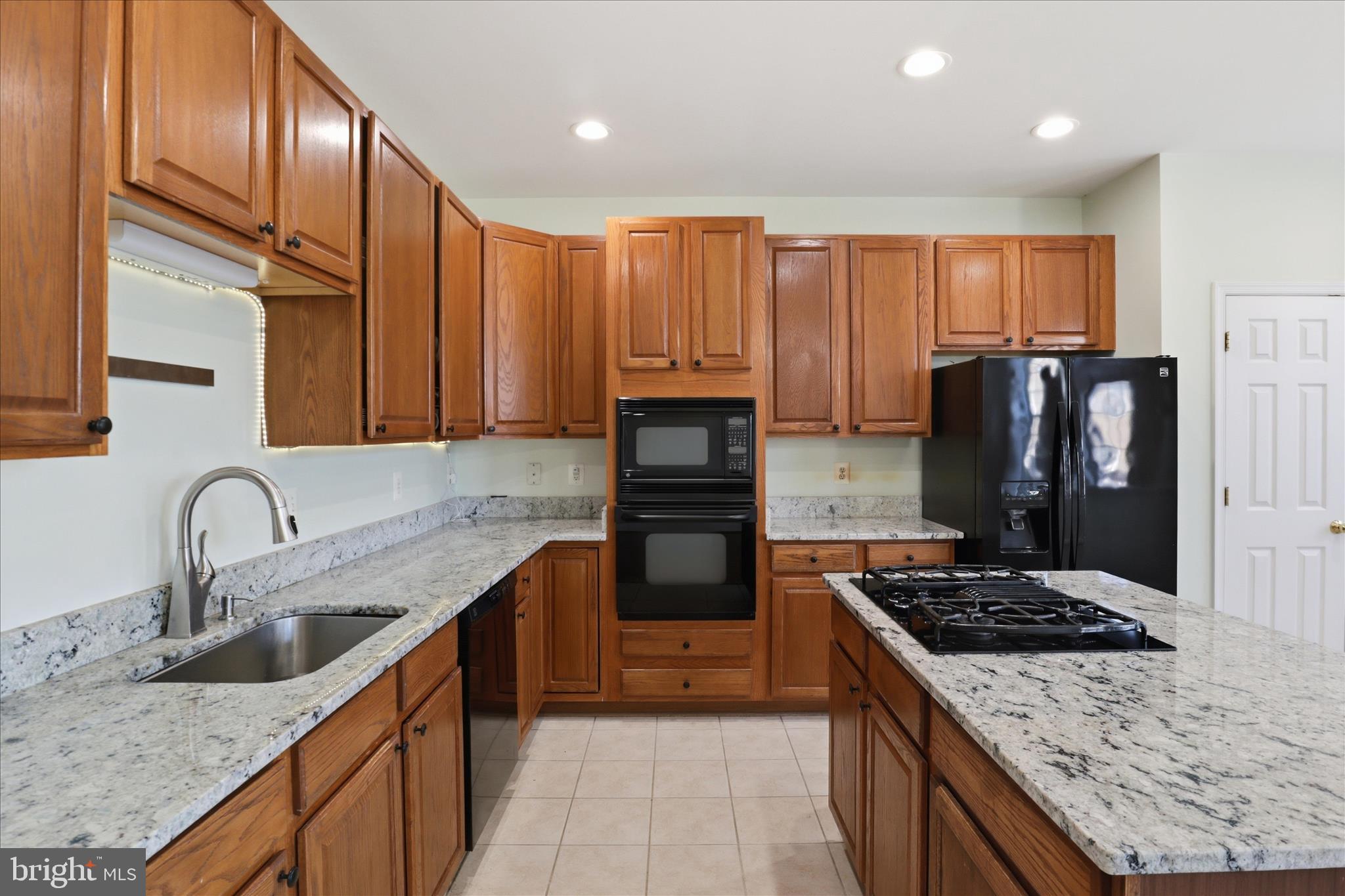 POTOMAC CROSSING - Residential
