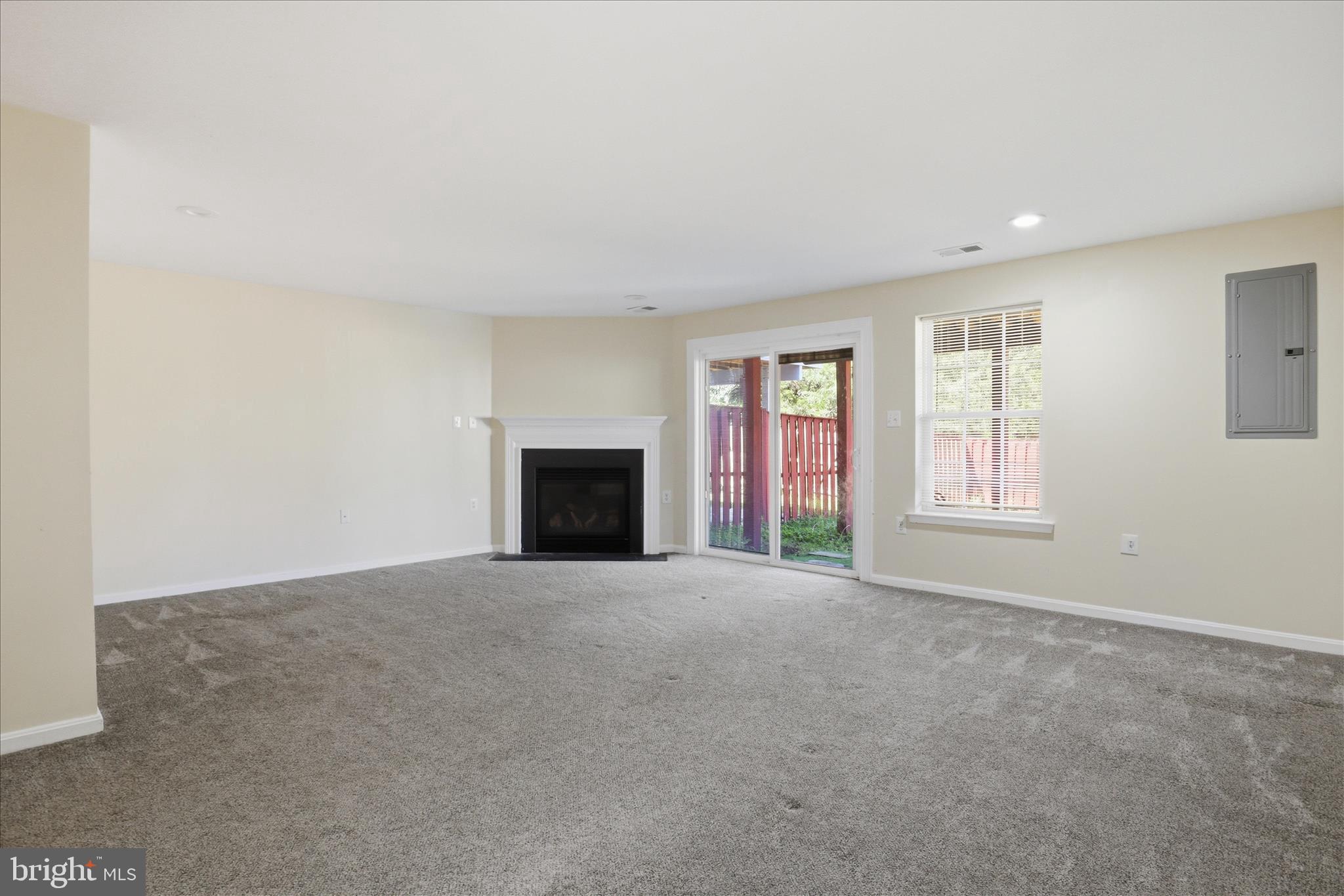 POTOMAC CROSSING - Residential