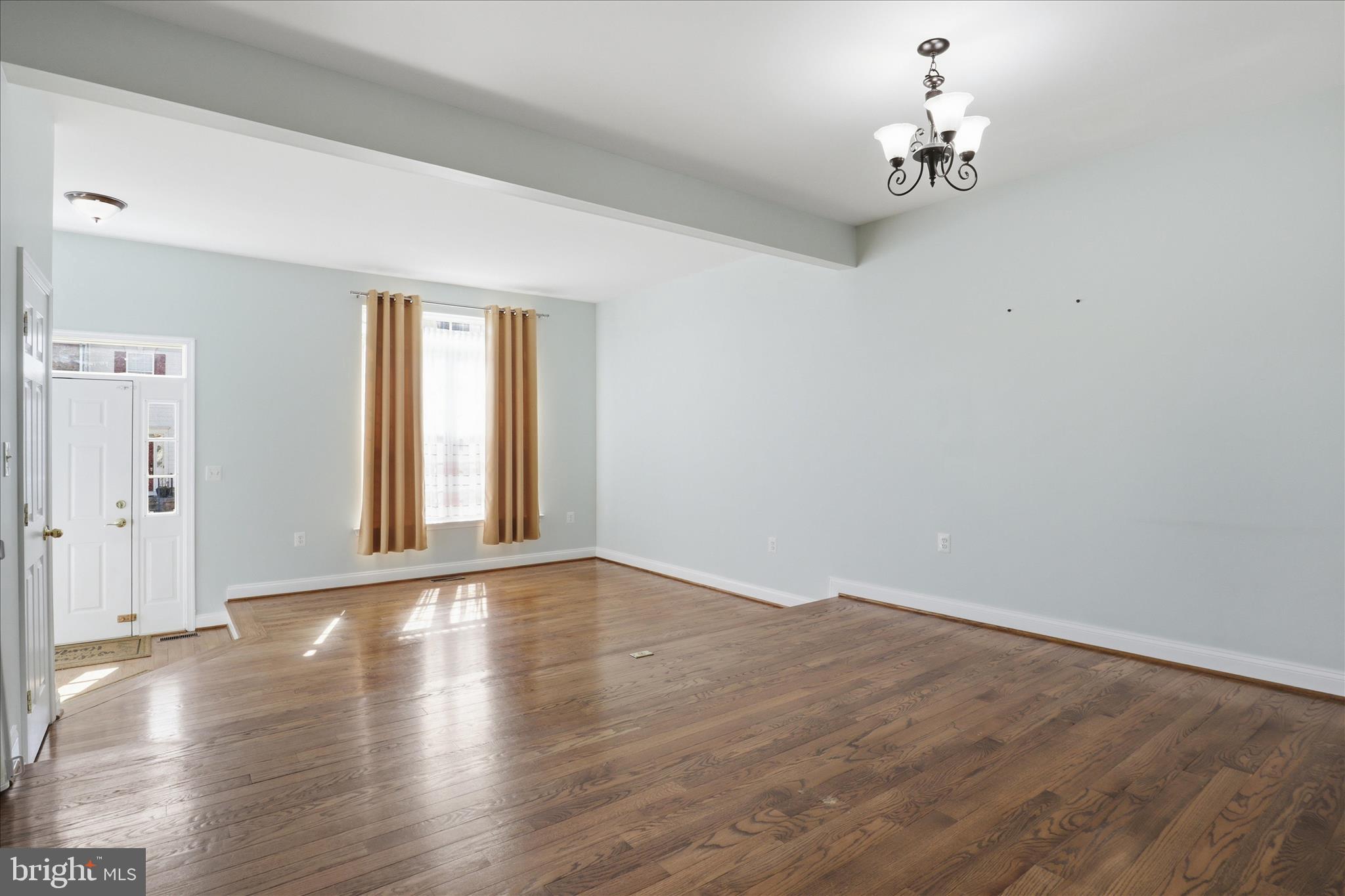 POTOMAC CROSSING - Residential