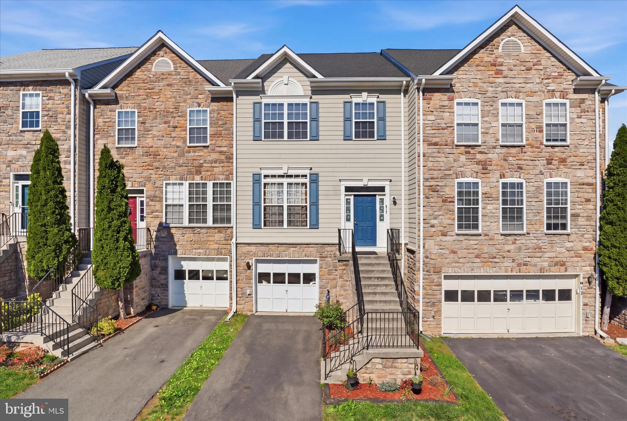 POTOMAC CROSSING - Residential
