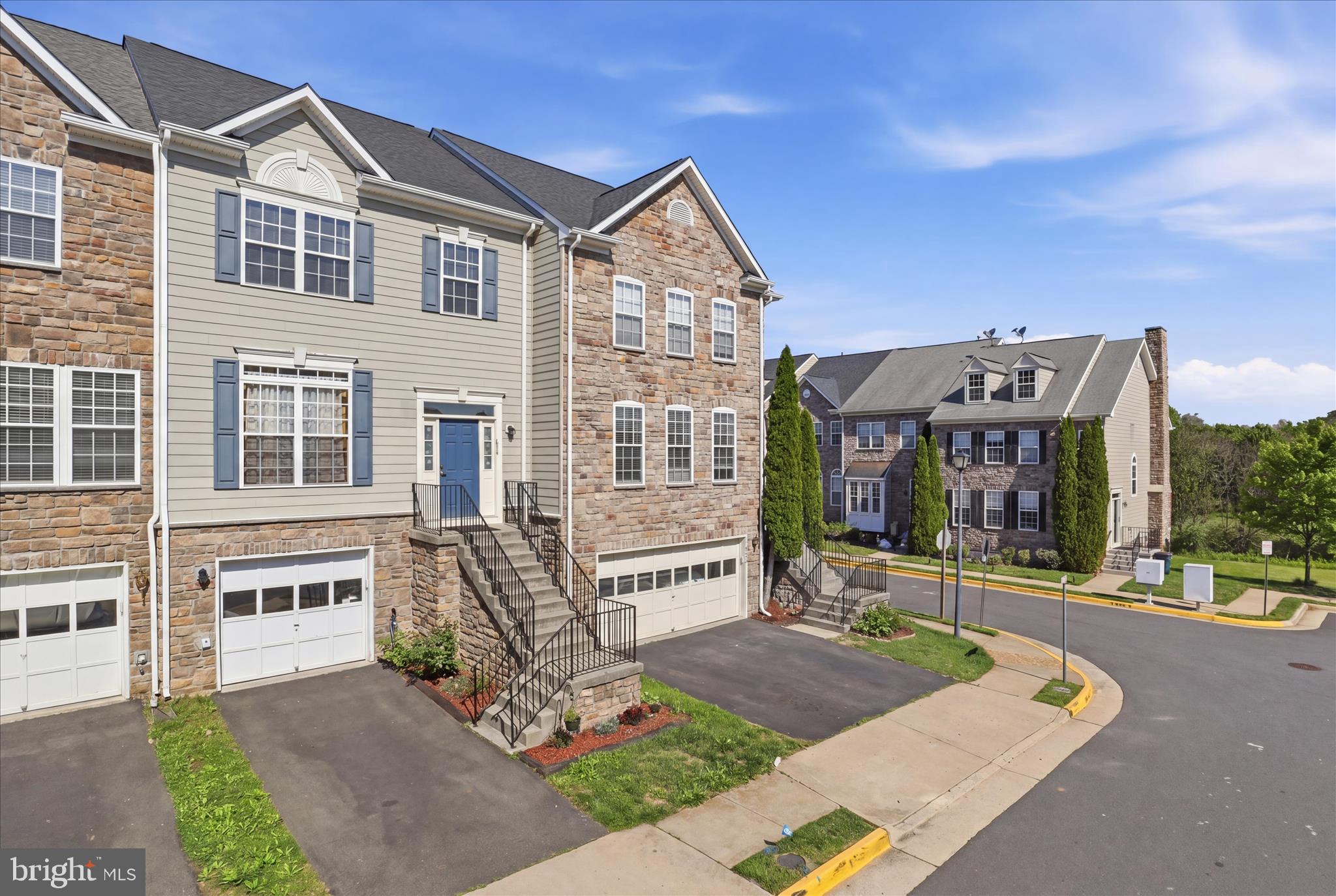 POTOMAC CROSSING - Residential