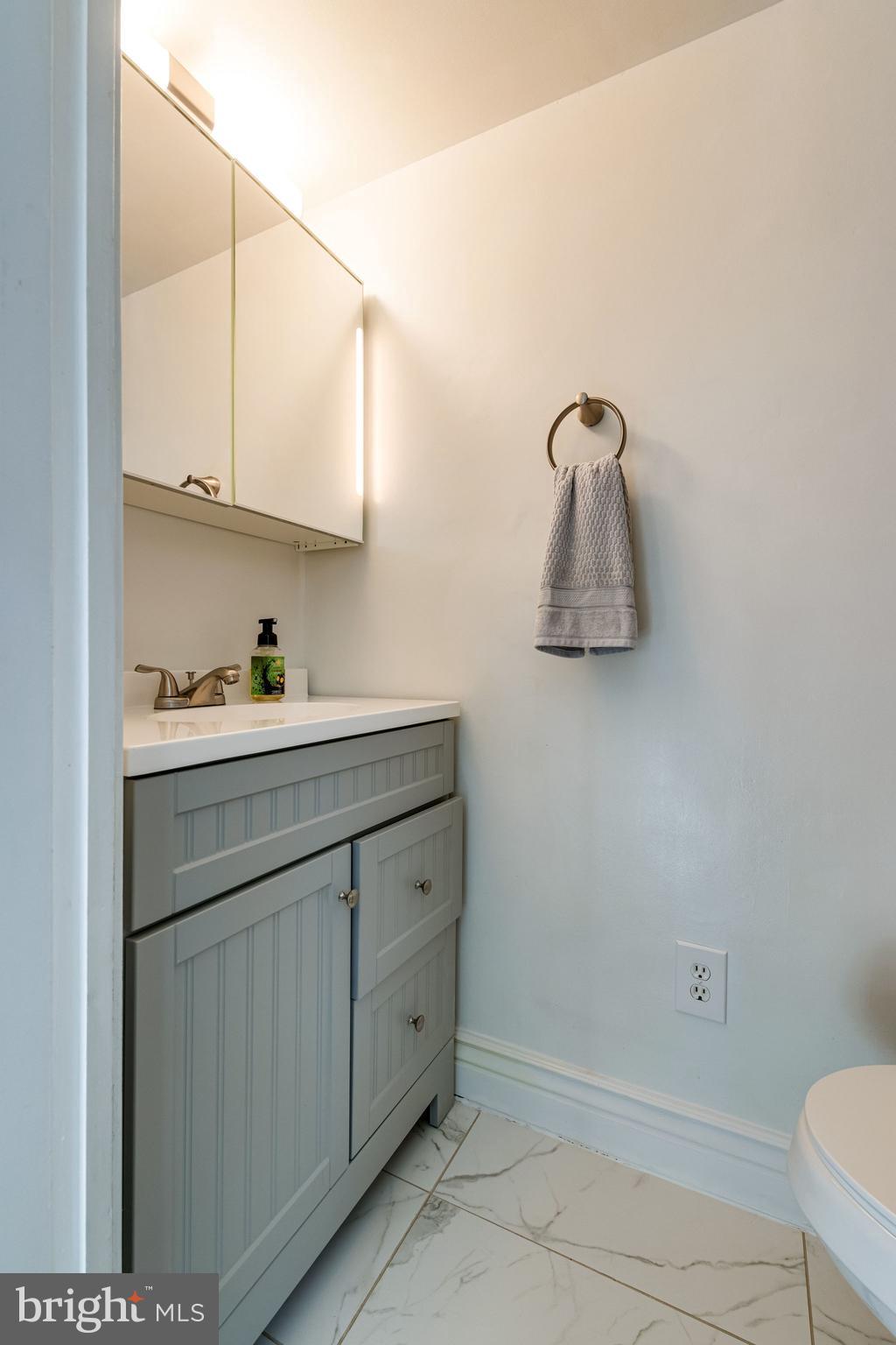 POTOWMACK CROSSING - Residential Lease