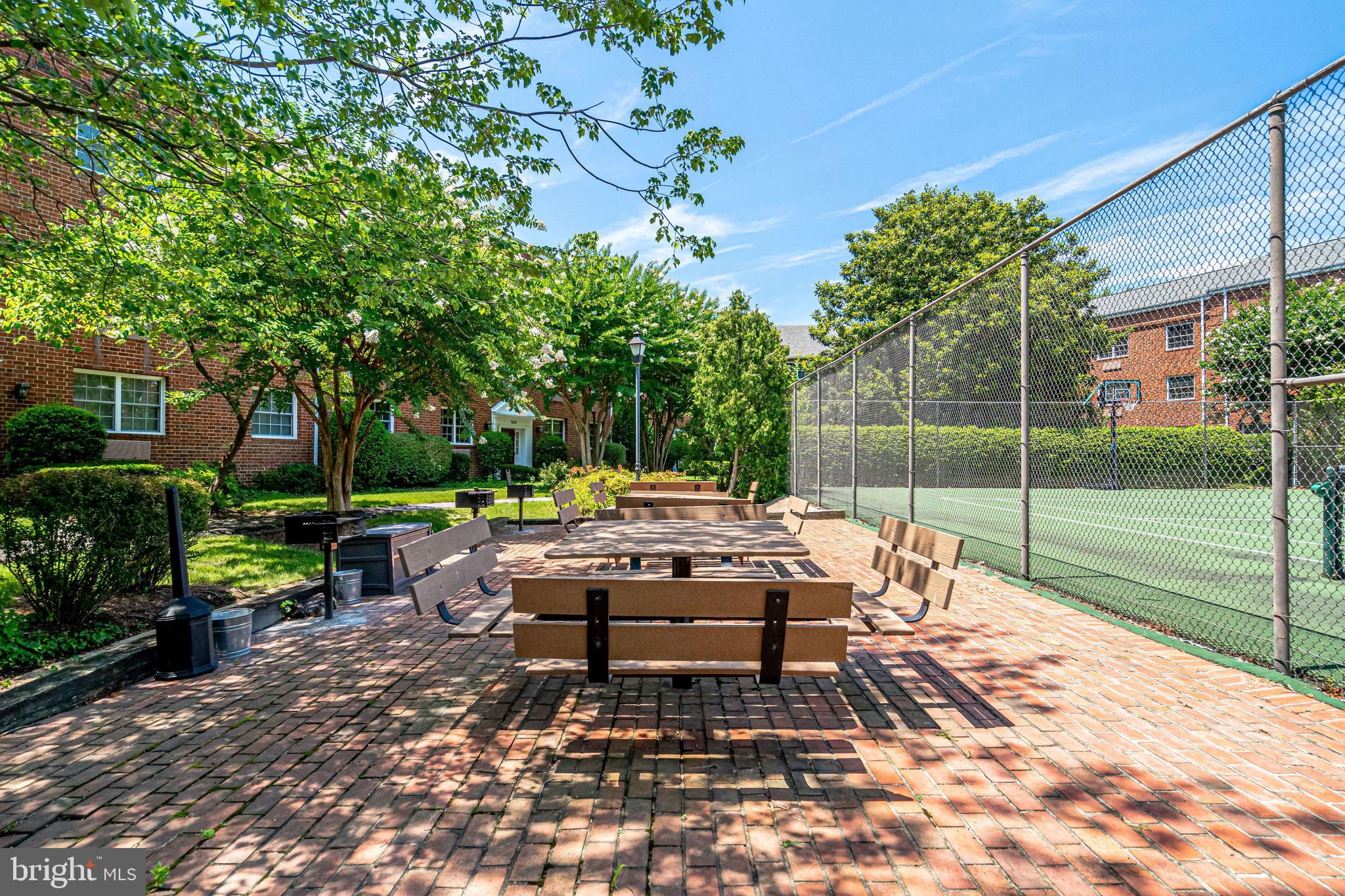 POTOWMACK CROSSING - Residential Lease