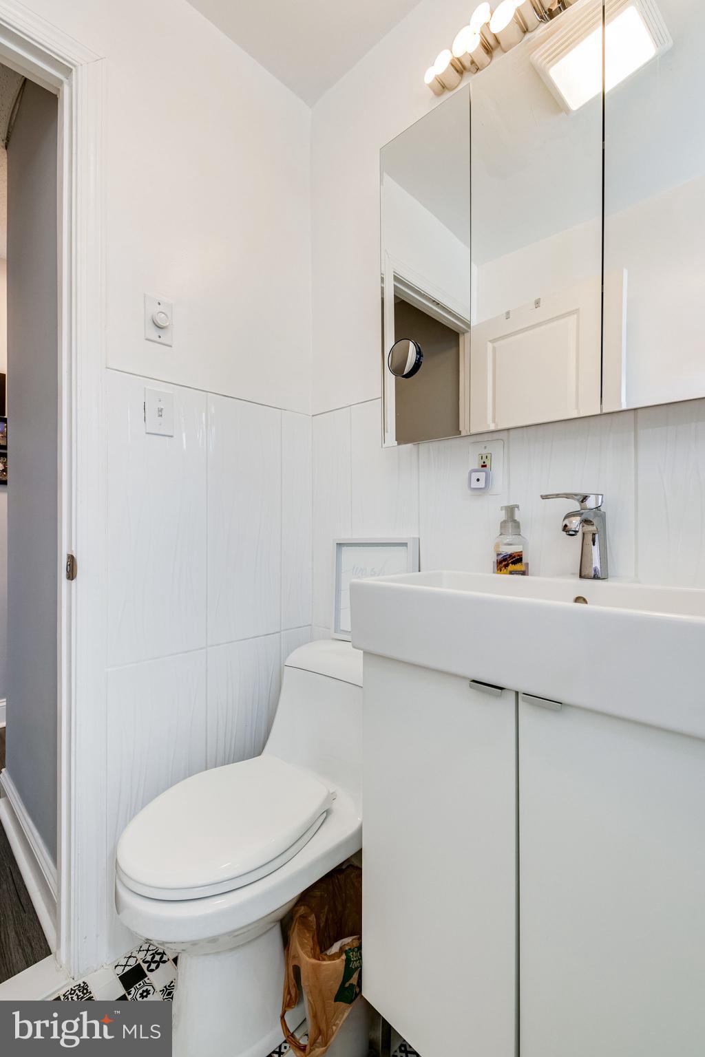 POTOWMACK CROSSING - Residential Lease