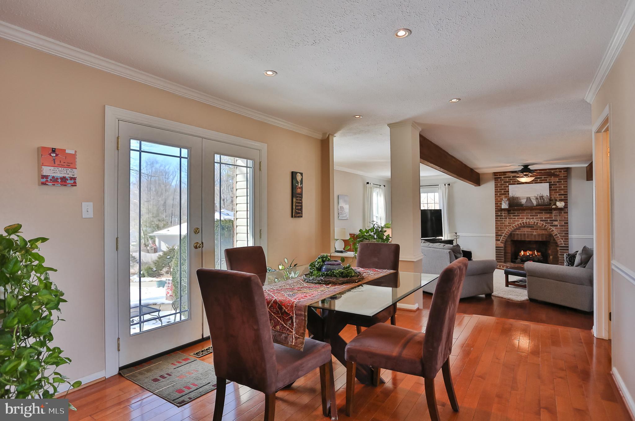 COUNTRY CLUB LAKE - Residential