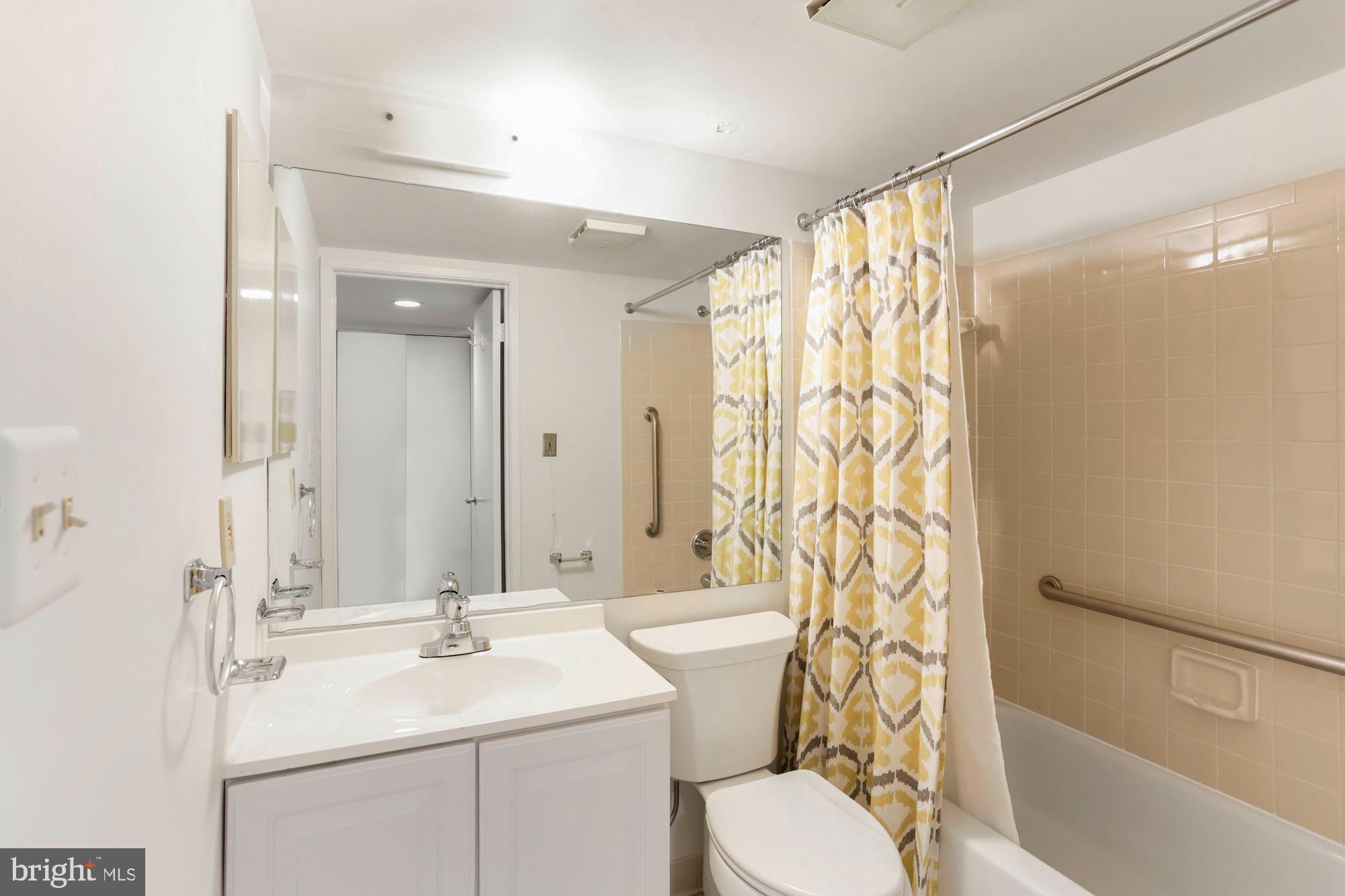 THOREAU PLACE CONDOS - Residential