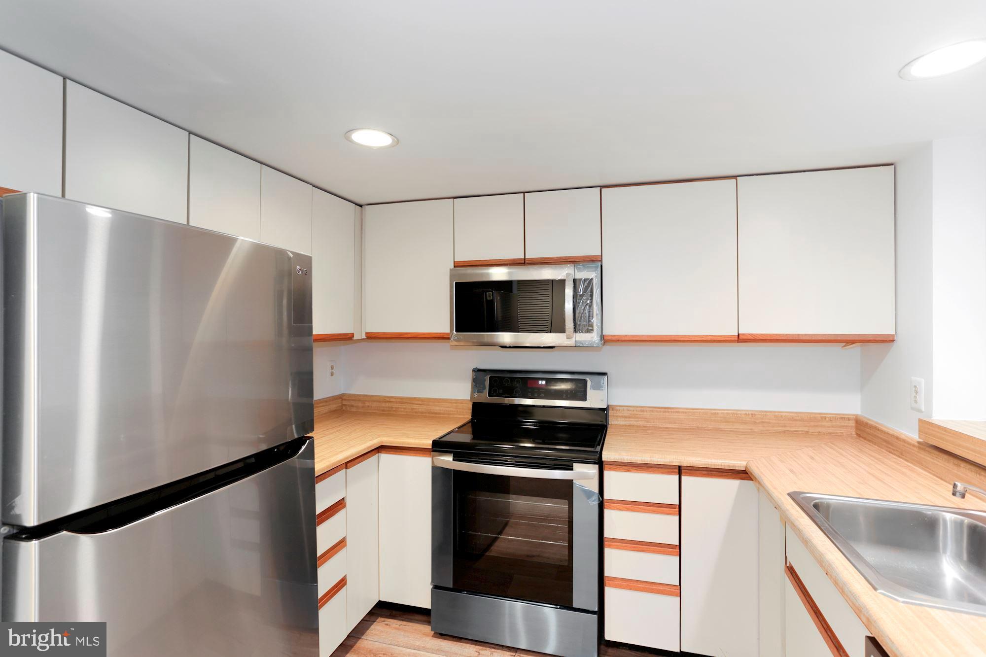 THOREAU PLACE CONDOS - Residential