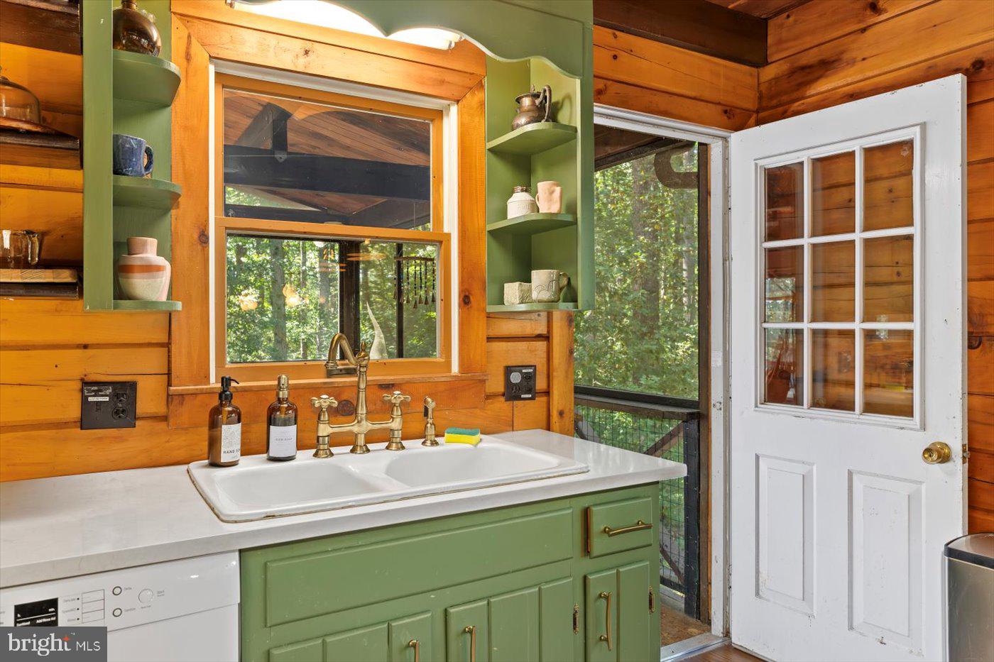 WOODBROOK - Residential