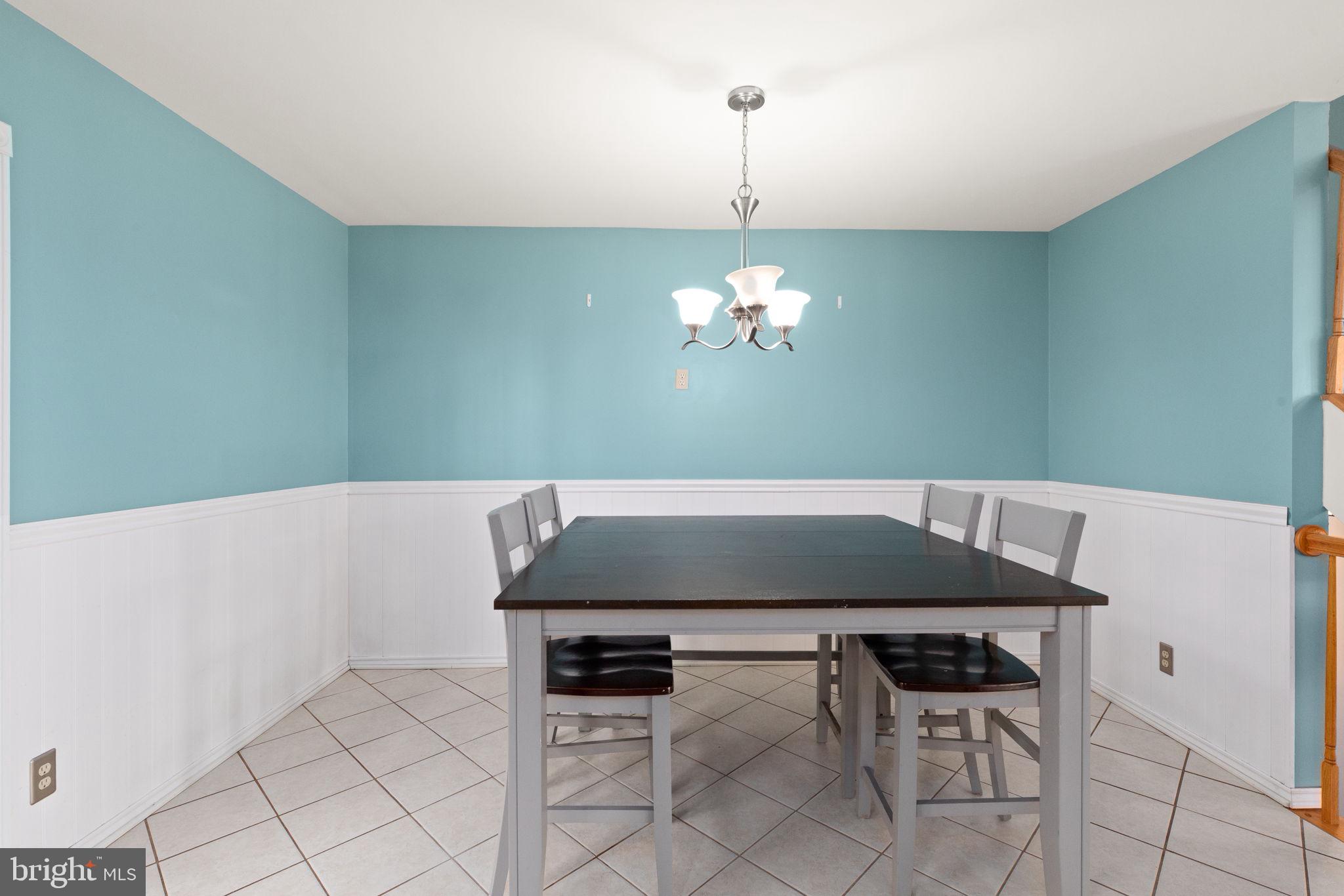 SOUTH HAMPTON - Residential Lease