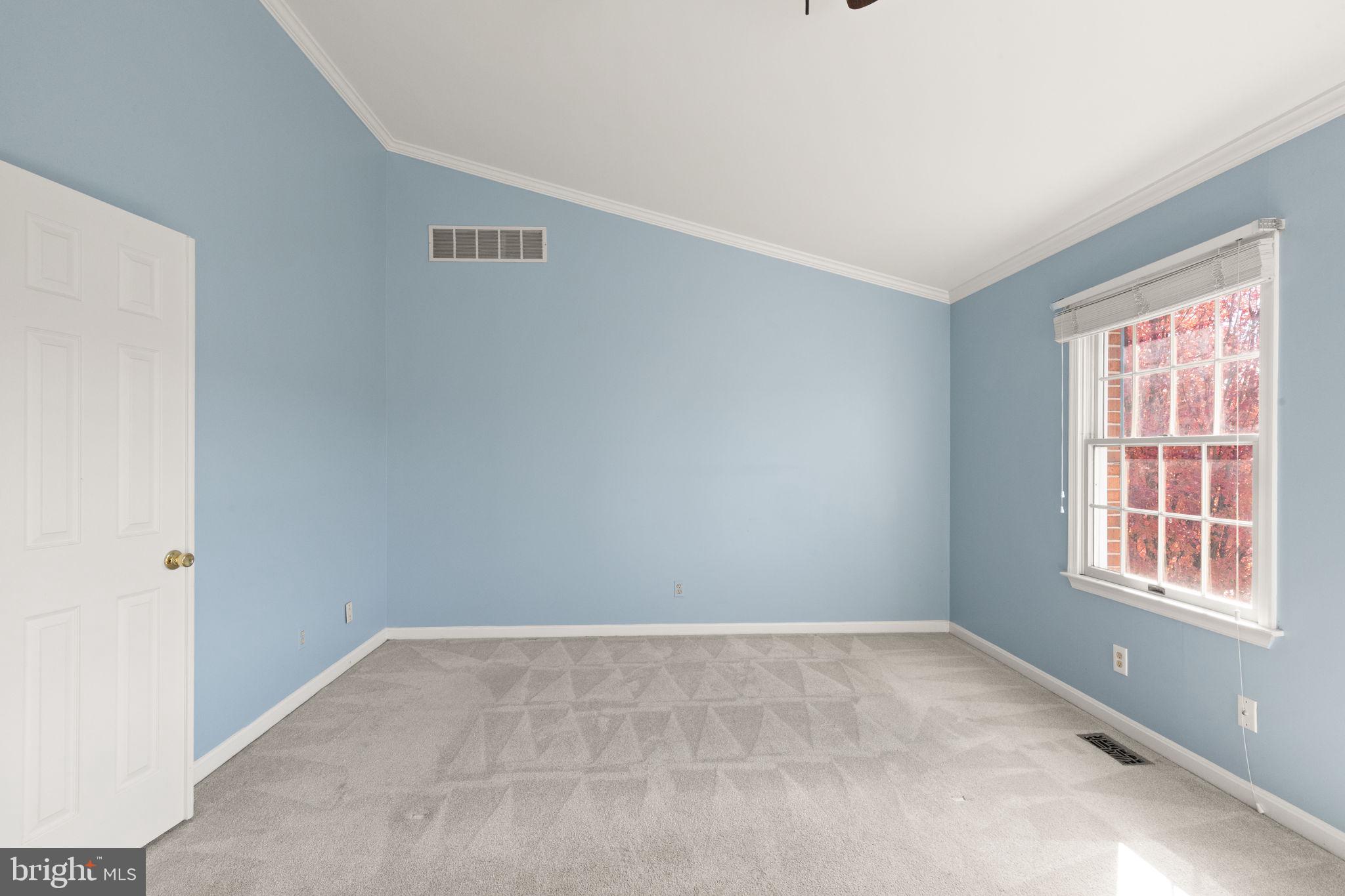 SOUTH HAMPTON - Residential Lease