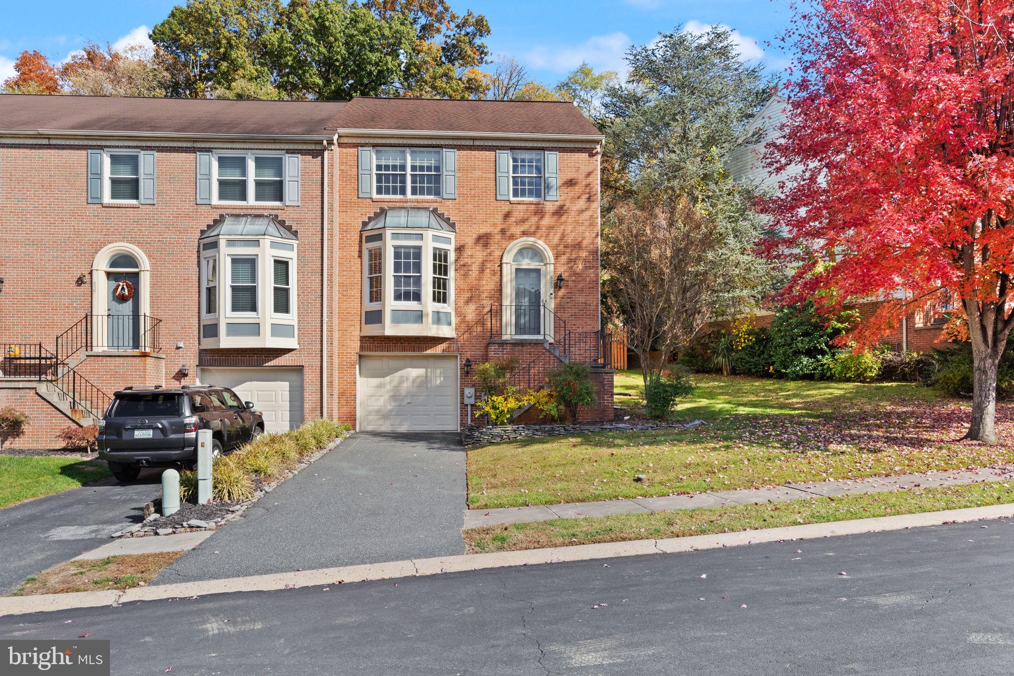 SOUTH HAMPTON - Residential Lease