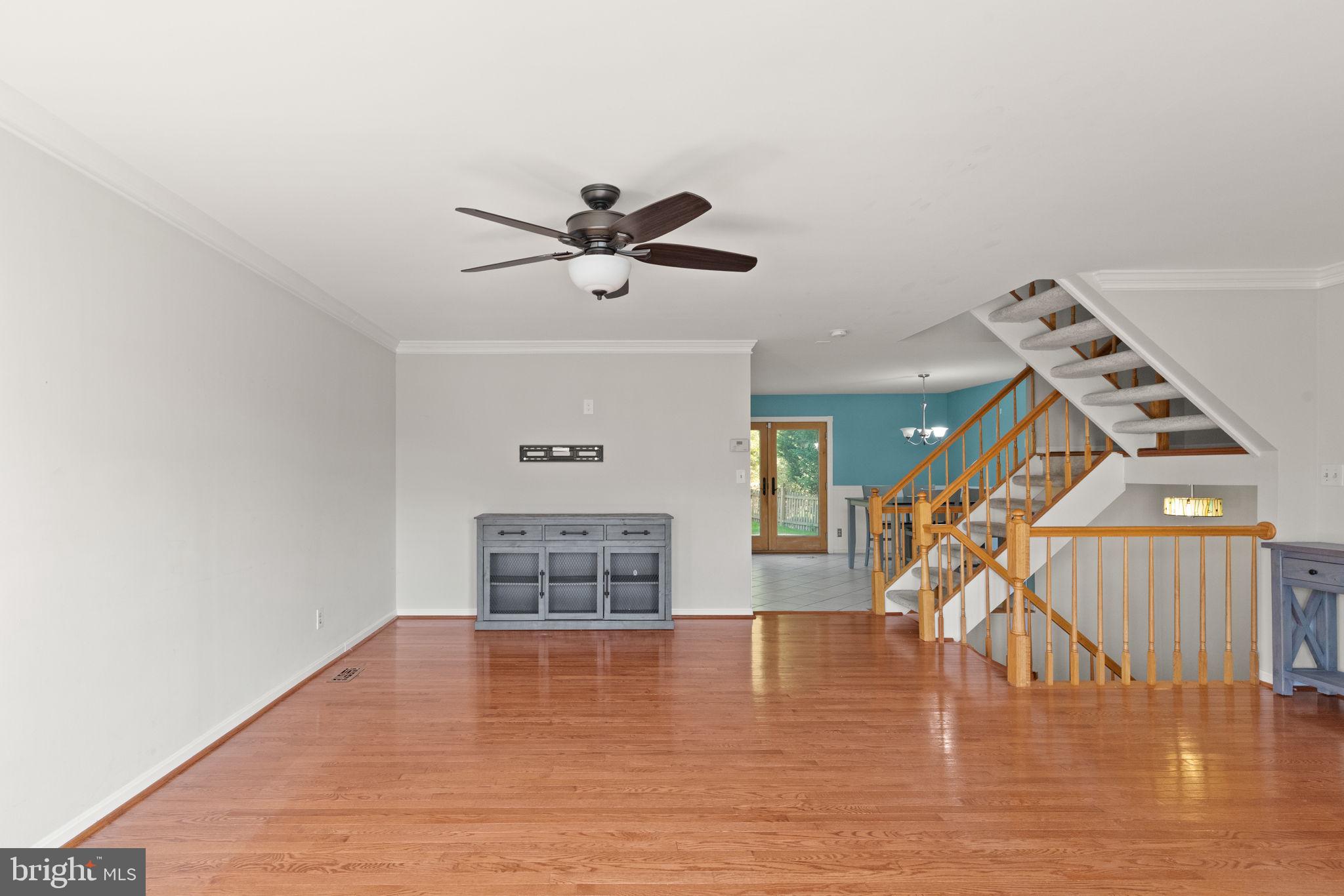 SOUTH HAMPTON - Residential Lease