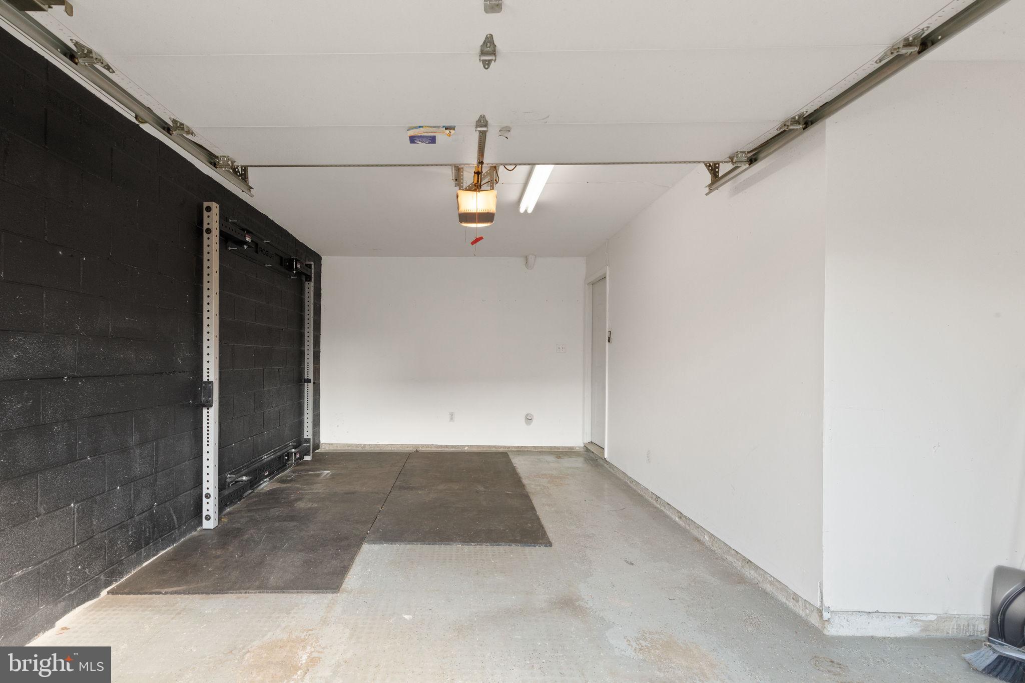 SOUTH HAMPTON - Residential Lease