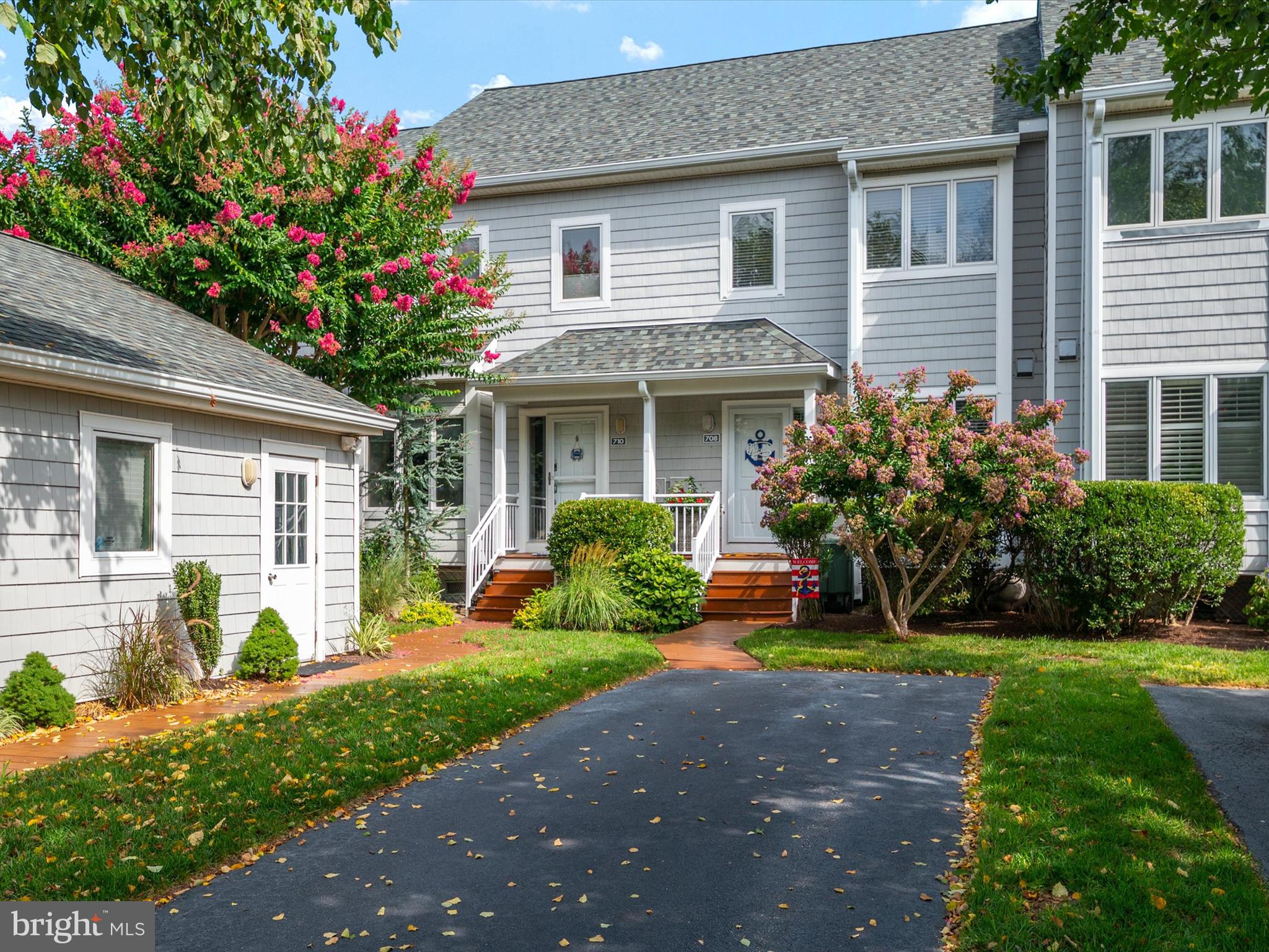708 OYSTER COVE DRIVE