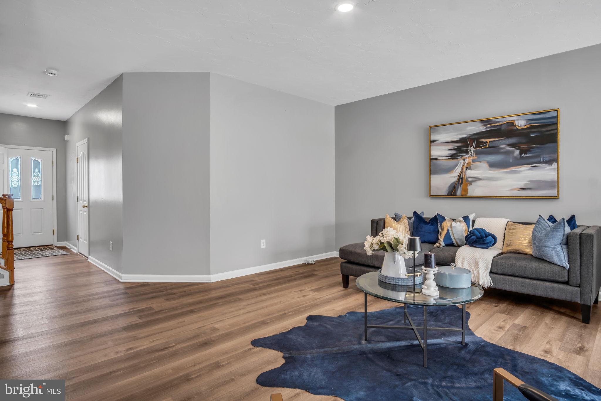 WELLINGTON MANOR - Residential