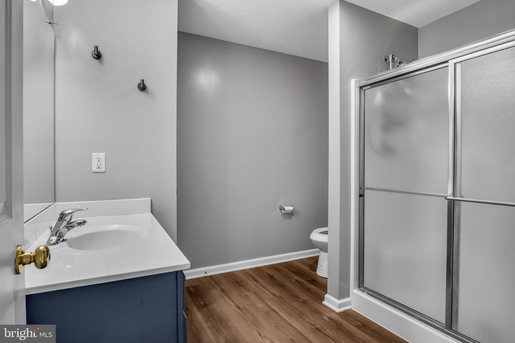 WELLINGTON MANOR - Residential