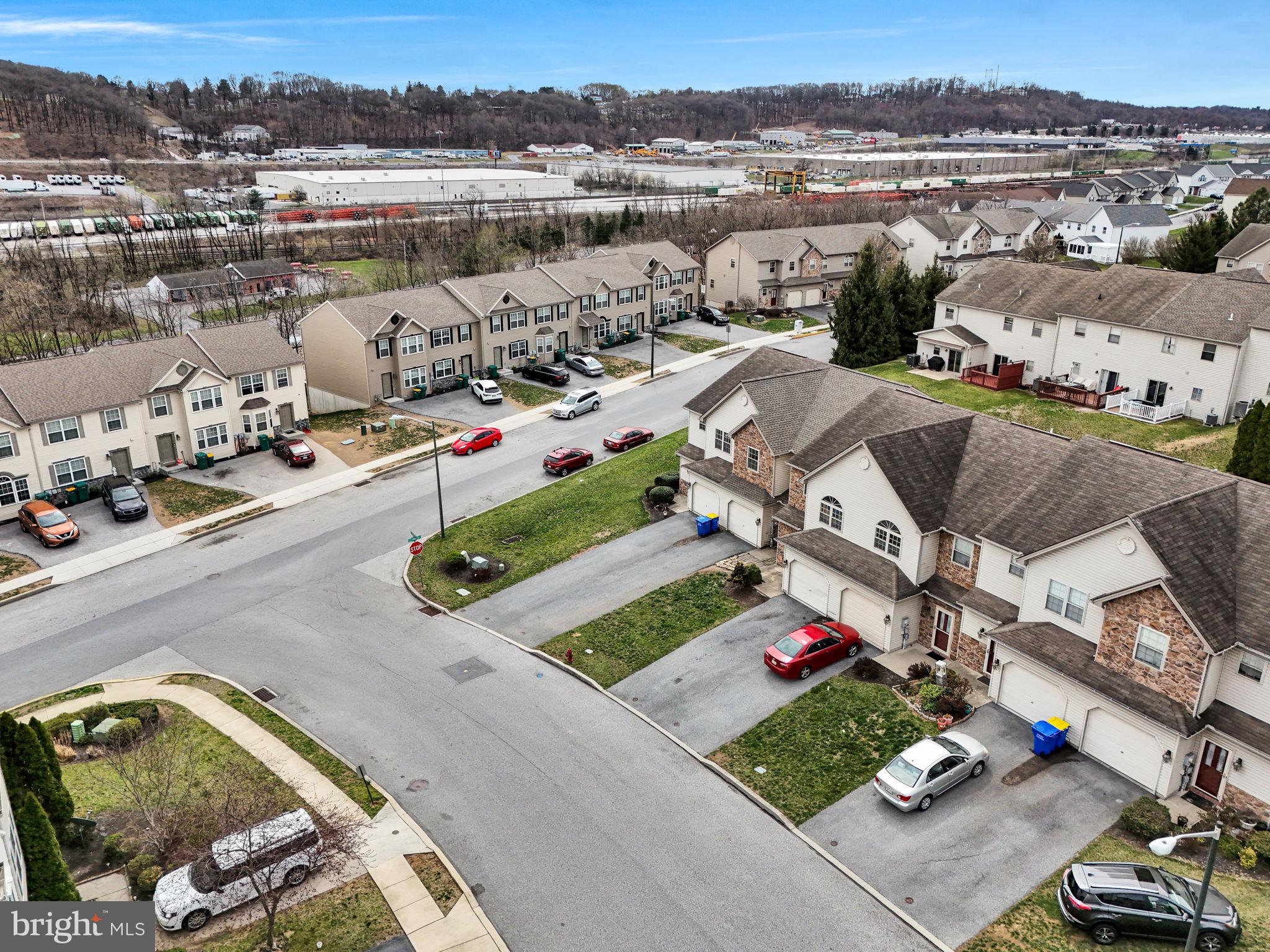 WELLINGTON MANOR - Residential