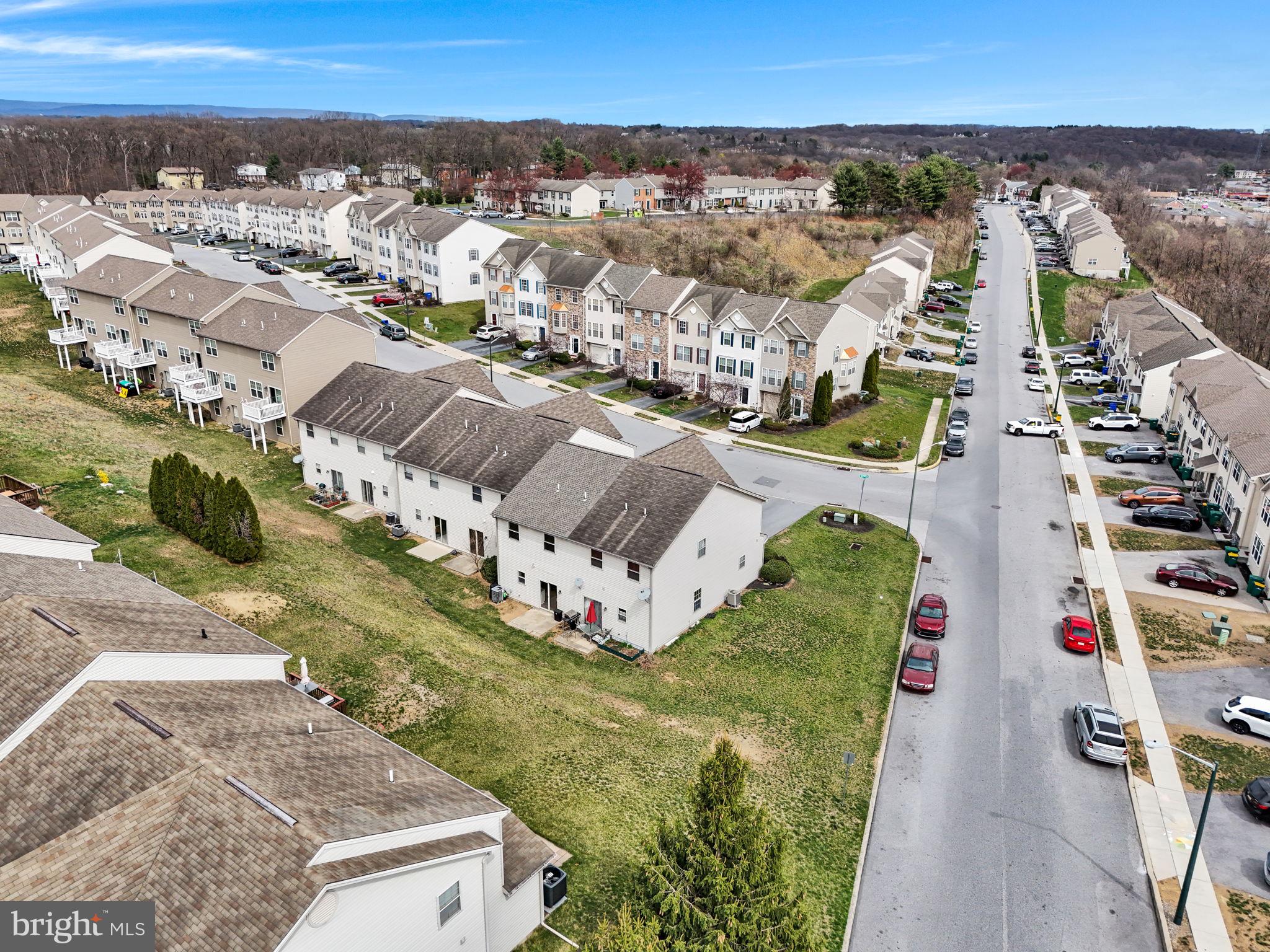 WELLINGTON MANOR - Residential