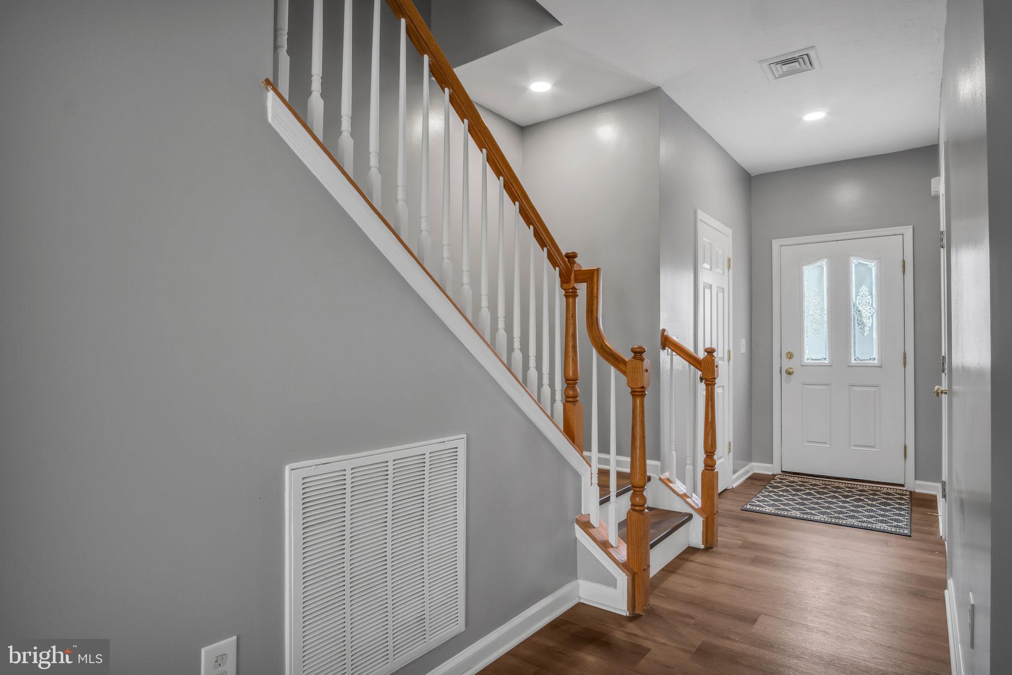 WELLINGTON MANOR - Residential