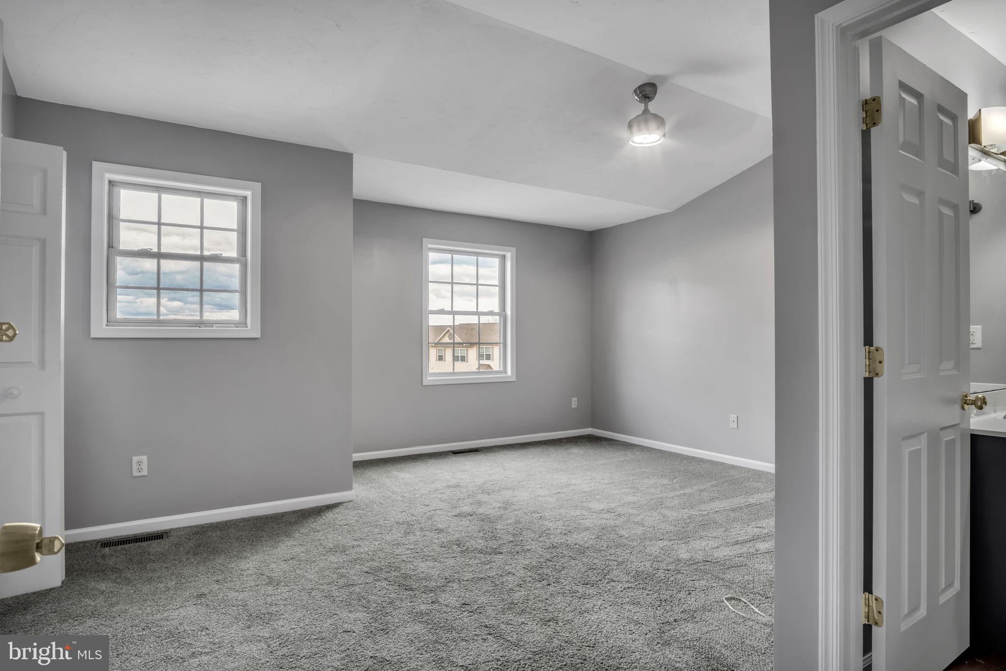 WELLINGTON MANOR - Residential