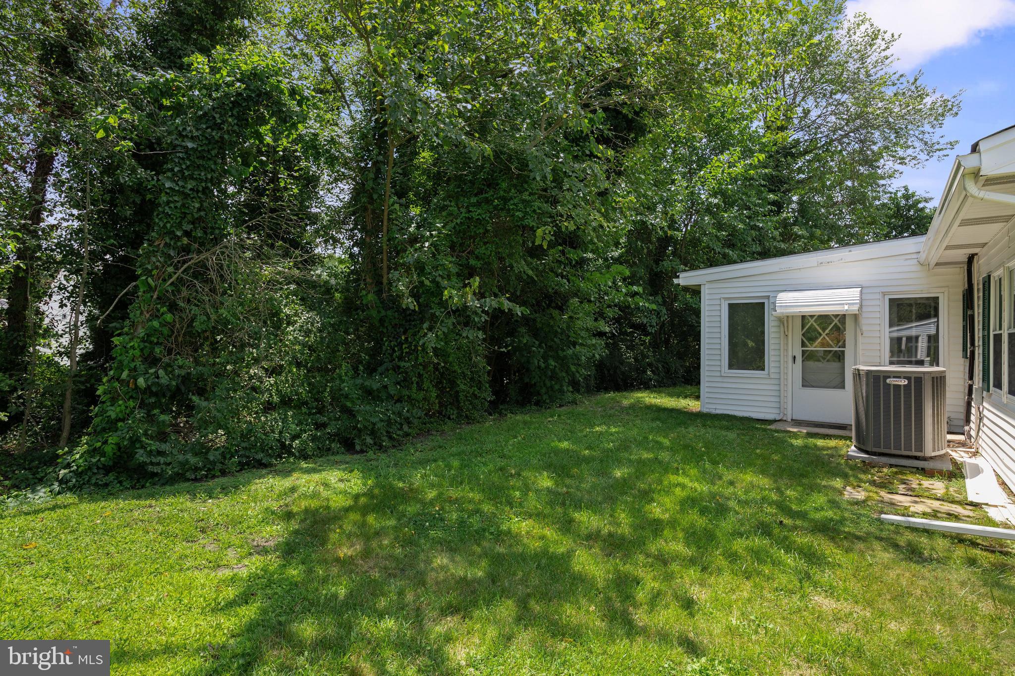 LEISURETOWNE - Residential