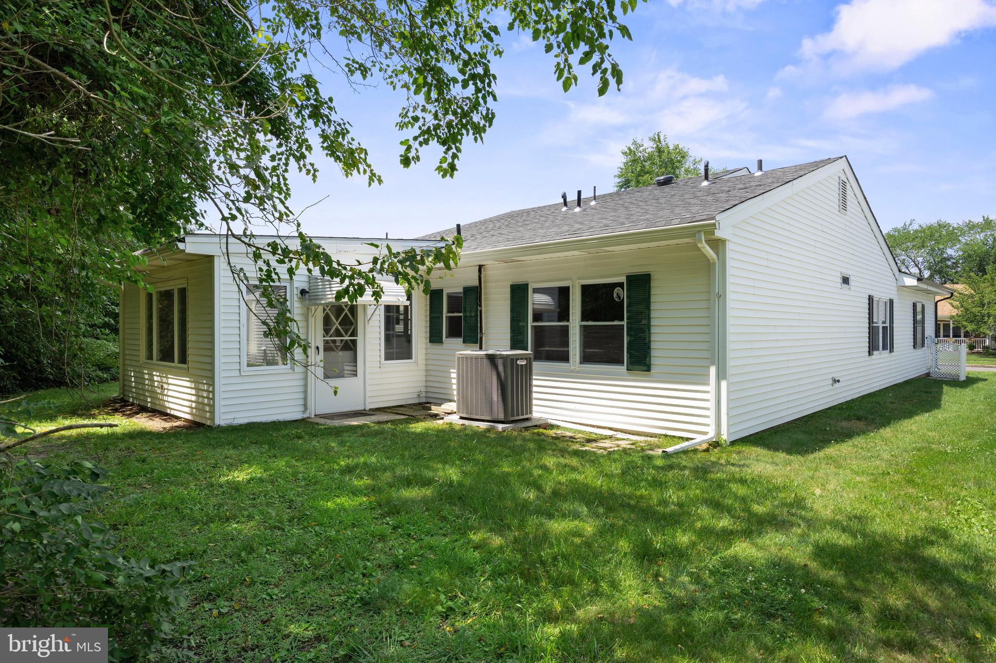 LEISURETOWNE - Residential