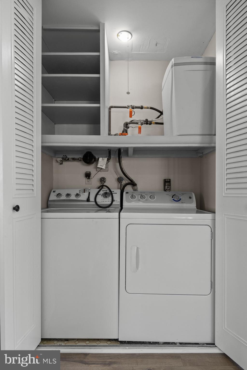 LEISURETOWNE - Residential