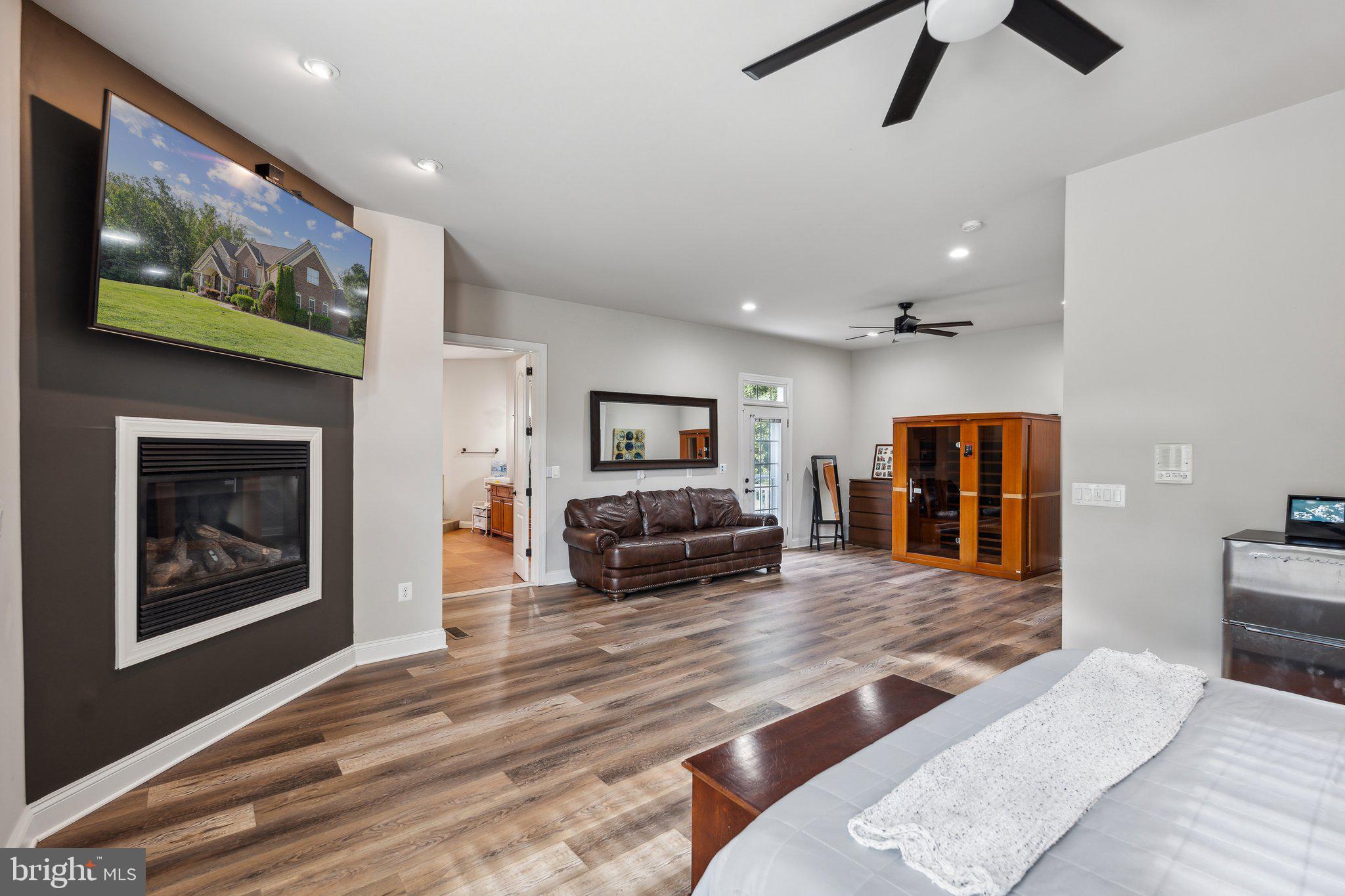 ESTATES OF HARTWOOD - Residential