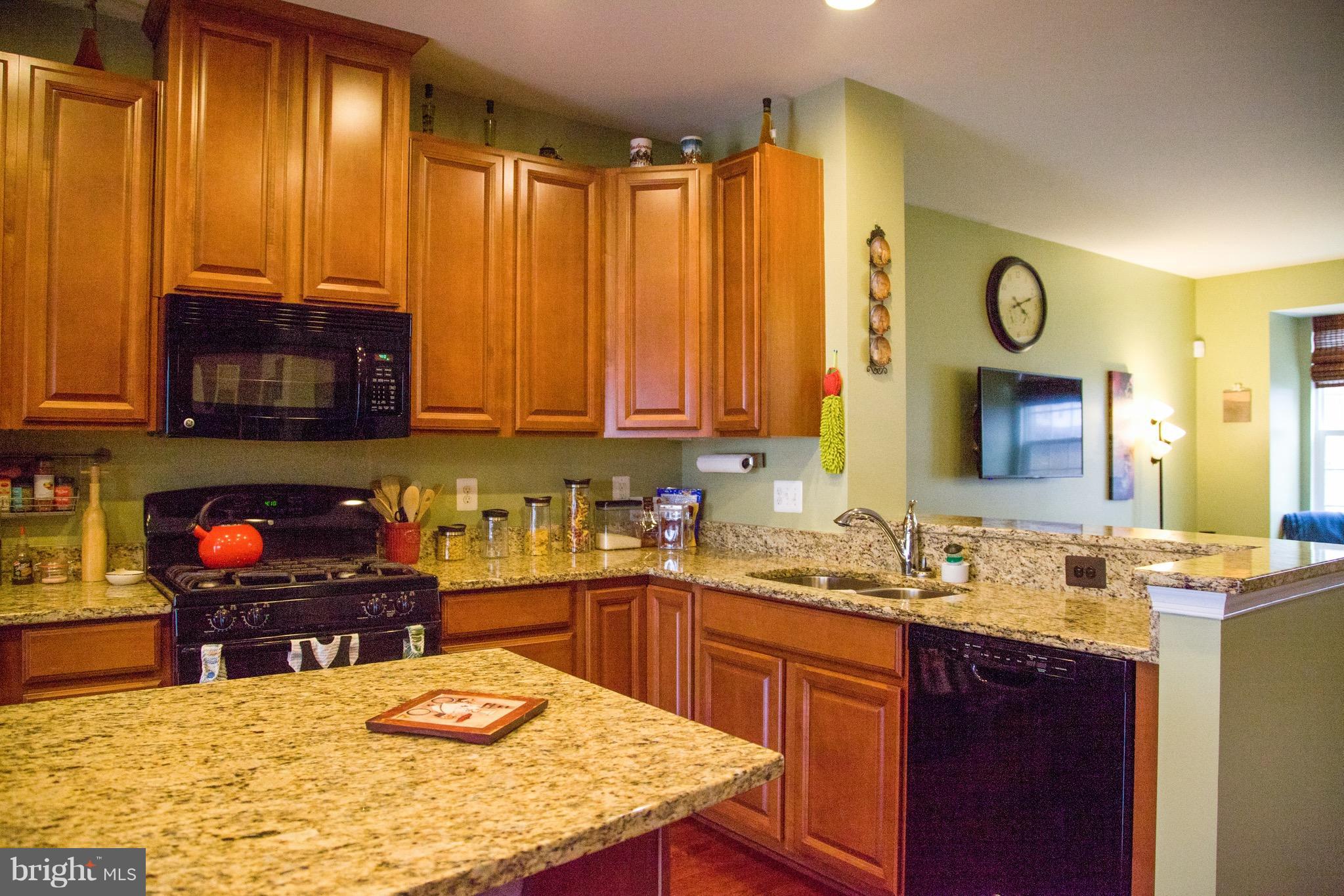 LAFAYETTE CROSSING - Residential