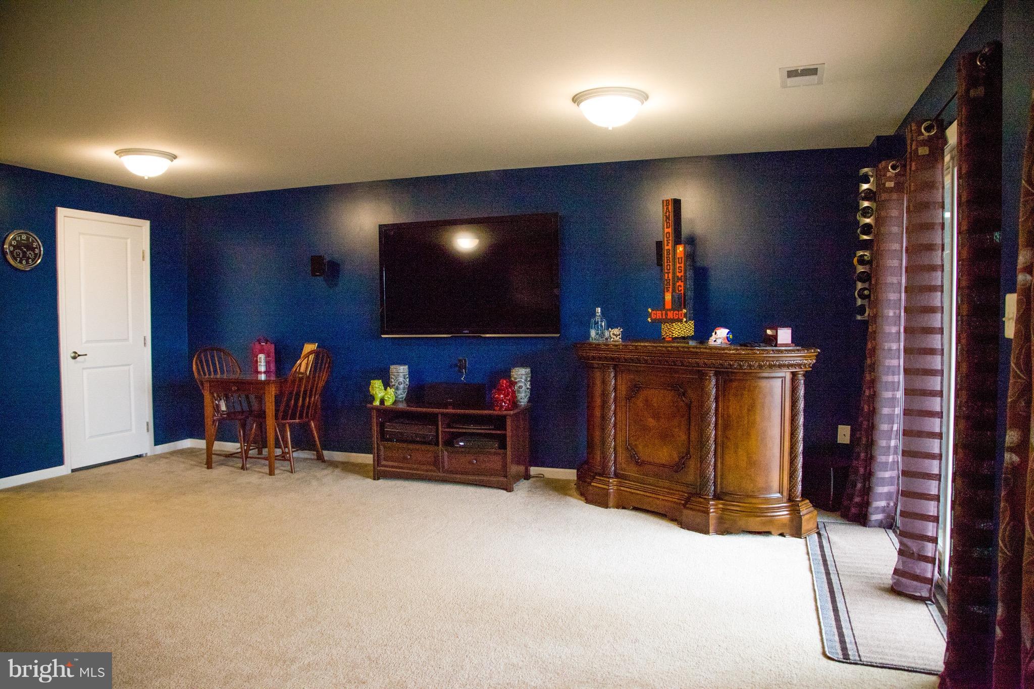 LAFAYETTE CROSSING - Residential