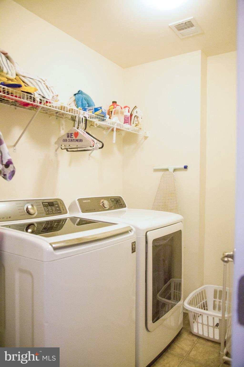 LAFAYETTE CROSSING - Residential